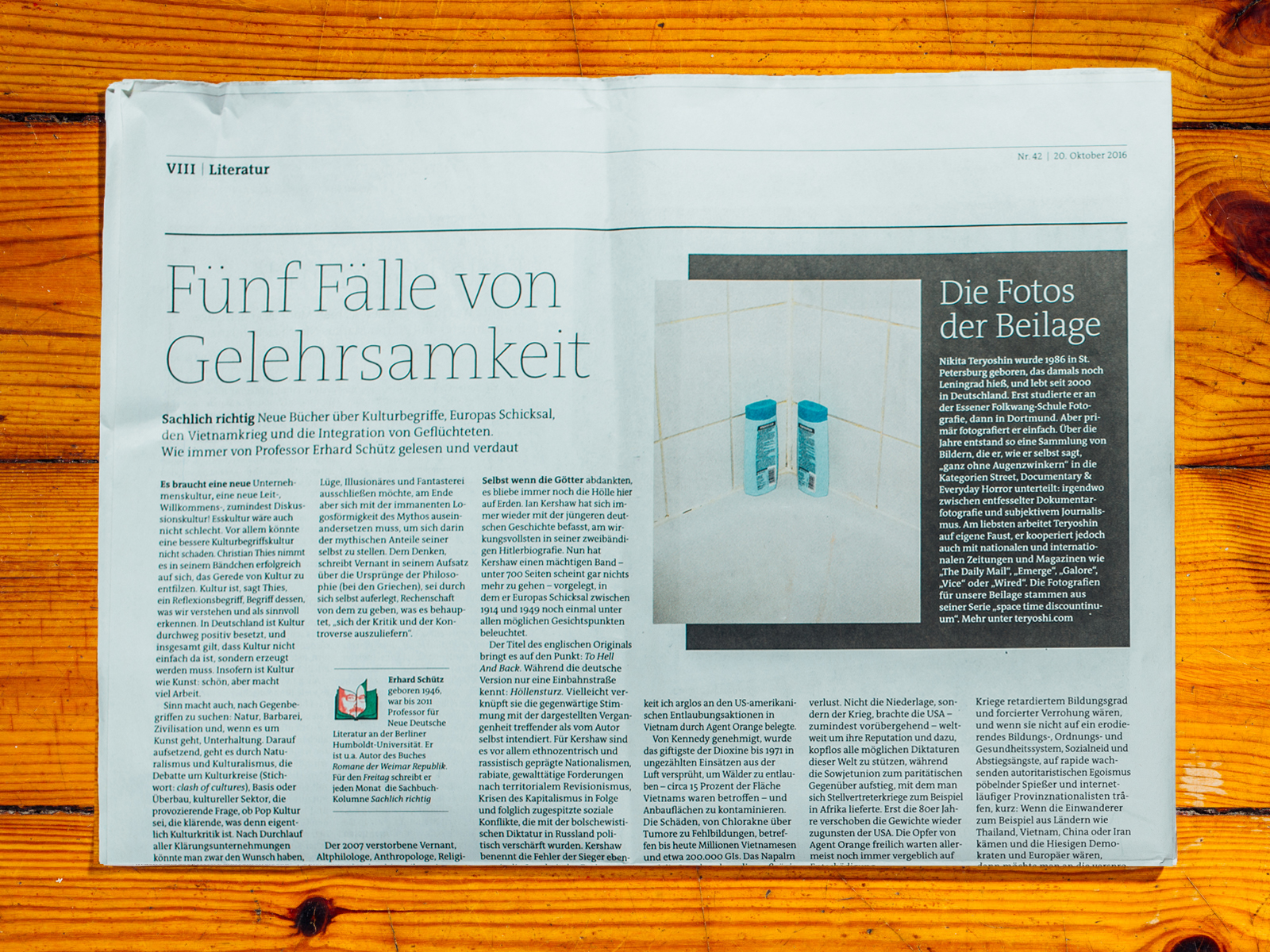 Der Freitag / Bilder aus der Serie "space time discountinuum" in der 8-seitigen Literaturbeilage zur Frankfurter Buchmesse, Oktober 2016