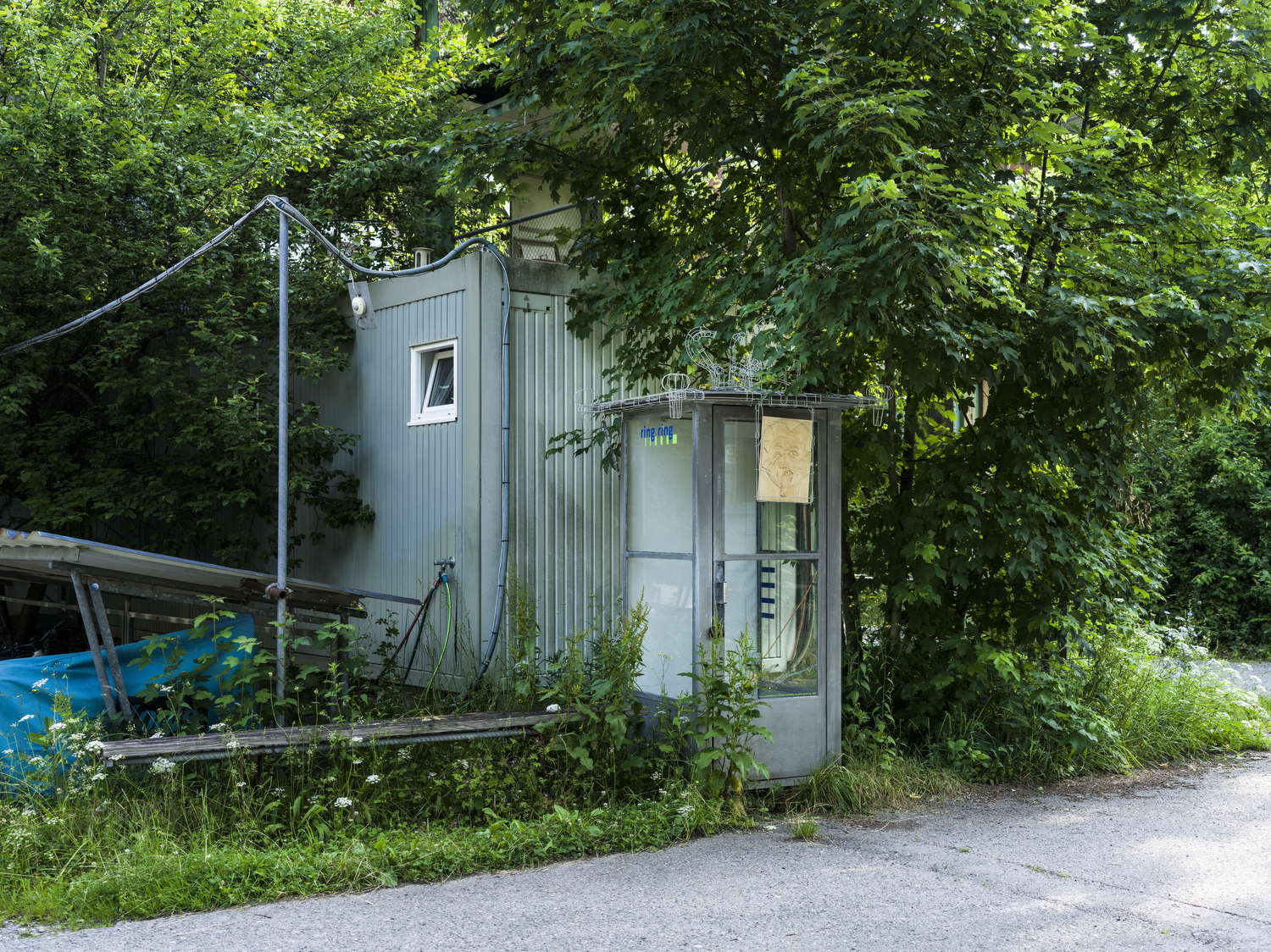 Skulptur, Draht Holz und Textil