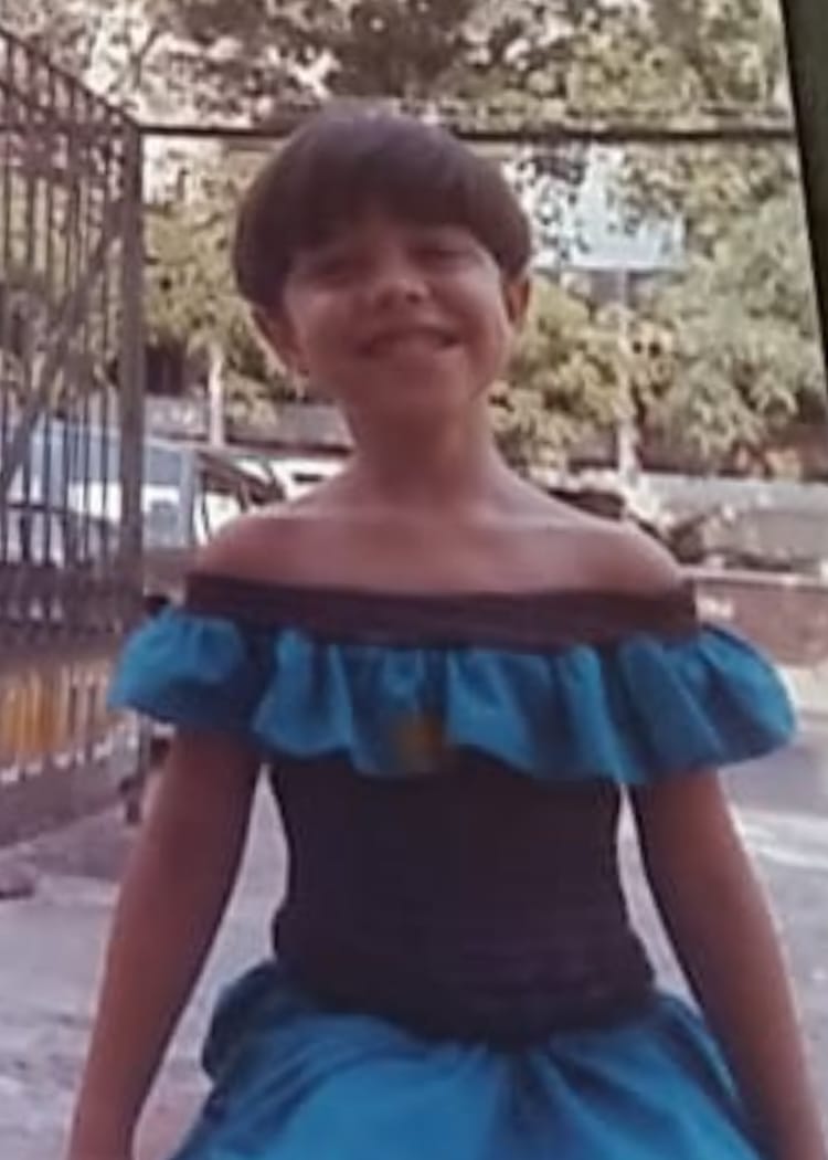 Anne aos 08 anos de idade.