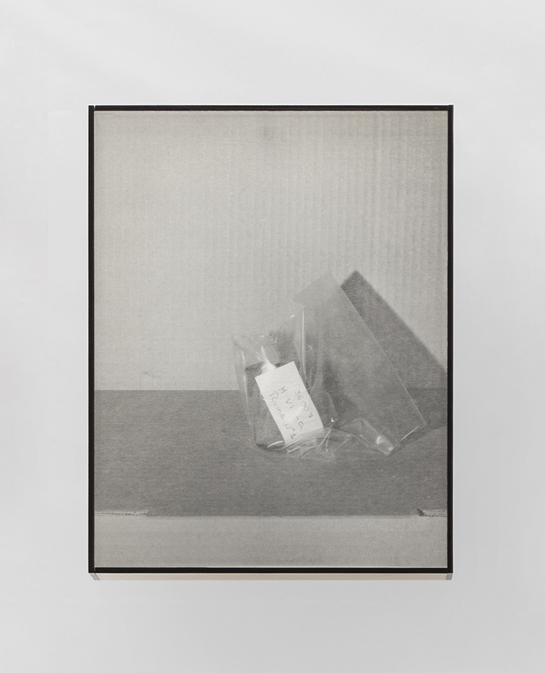 S/T (Blisters VIII). Inyección de tinta sobre papel de conservación de 12 grs