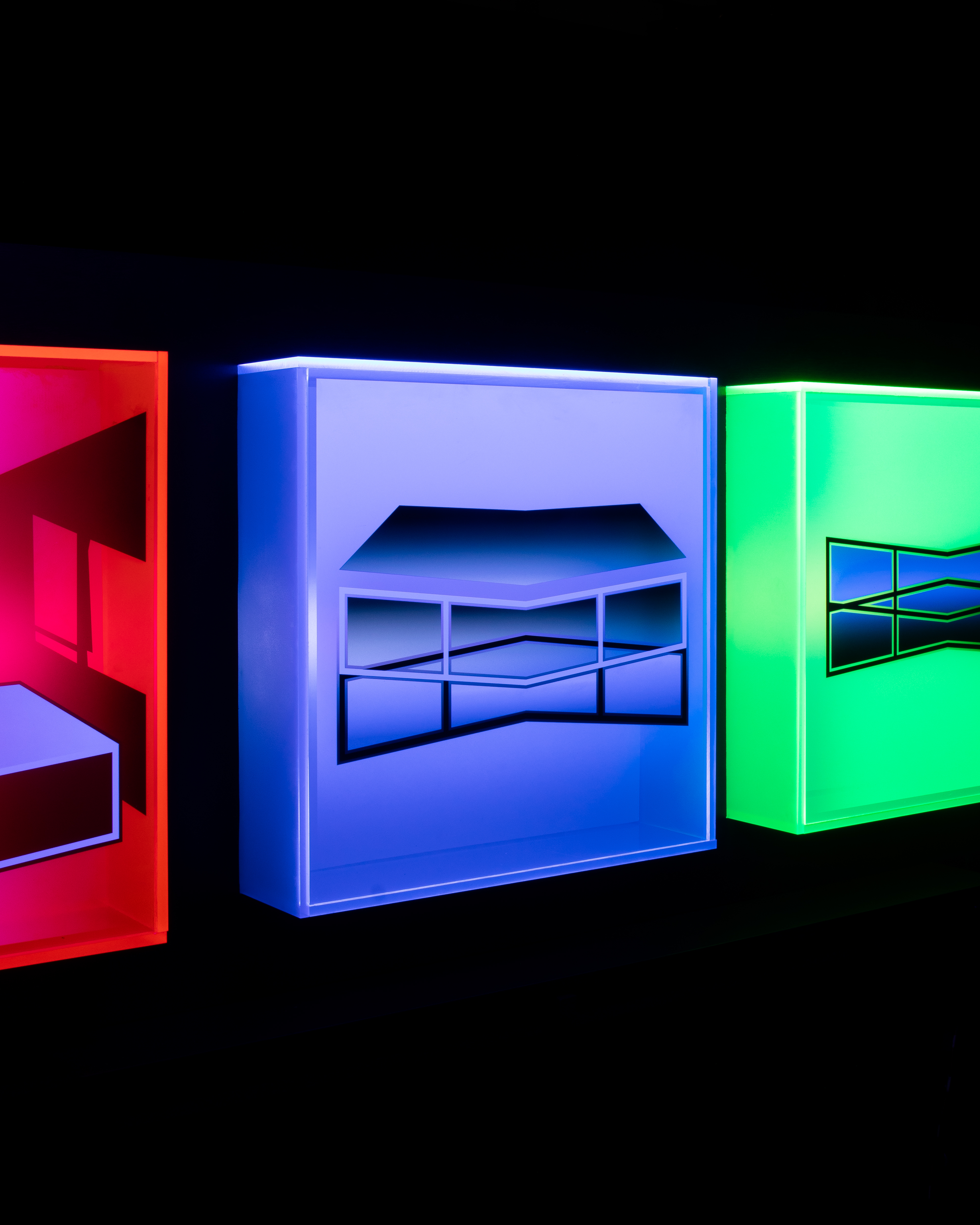 REPROCESSING—The installation, 3 recycled plexiglass cubes, 428 x 428,  2 minutes