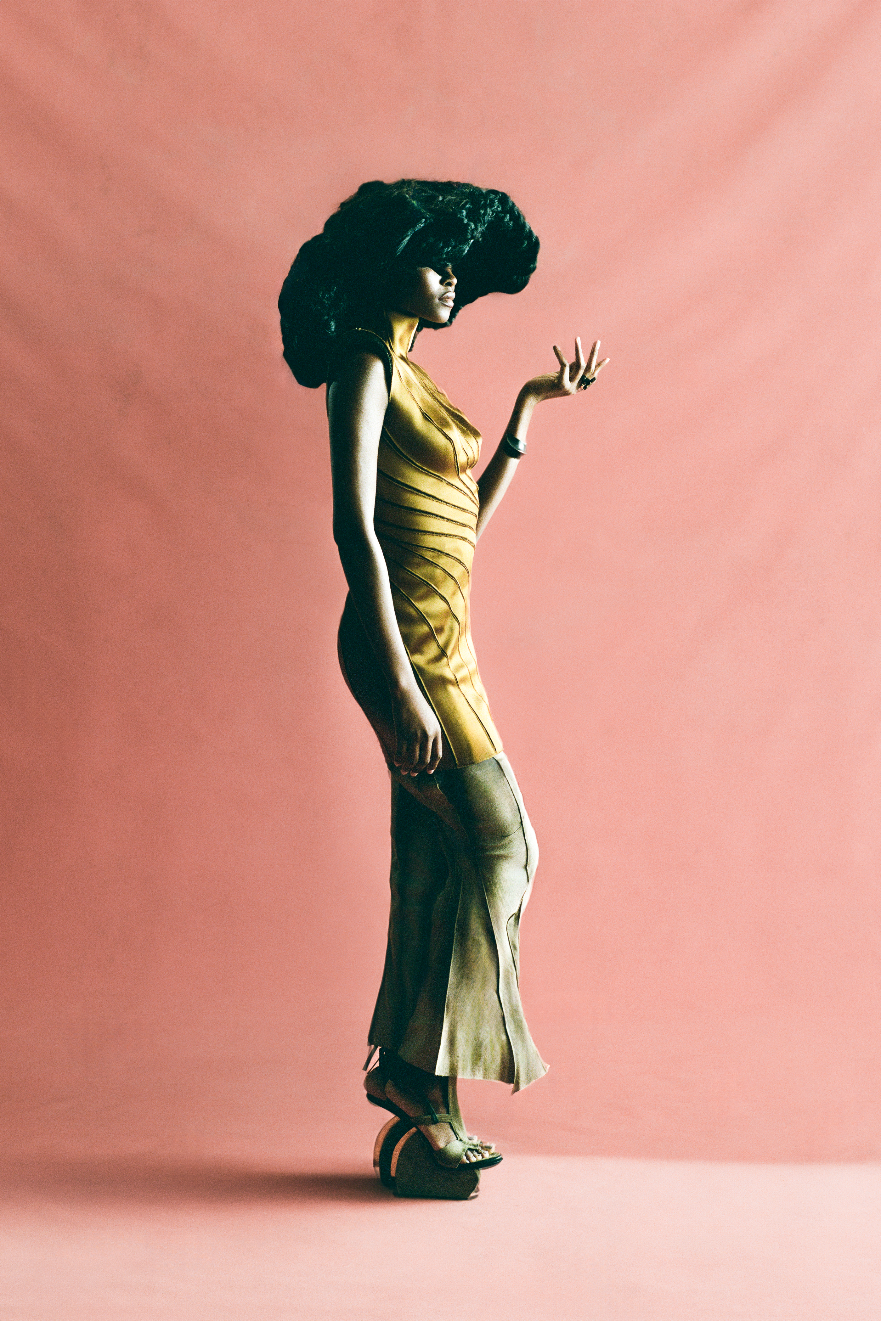  'Life of a rose' for New Wave MagazinePhotographed by Sam Lort, Creative Directed by Bior ElliottStyled by Alia Aluli 