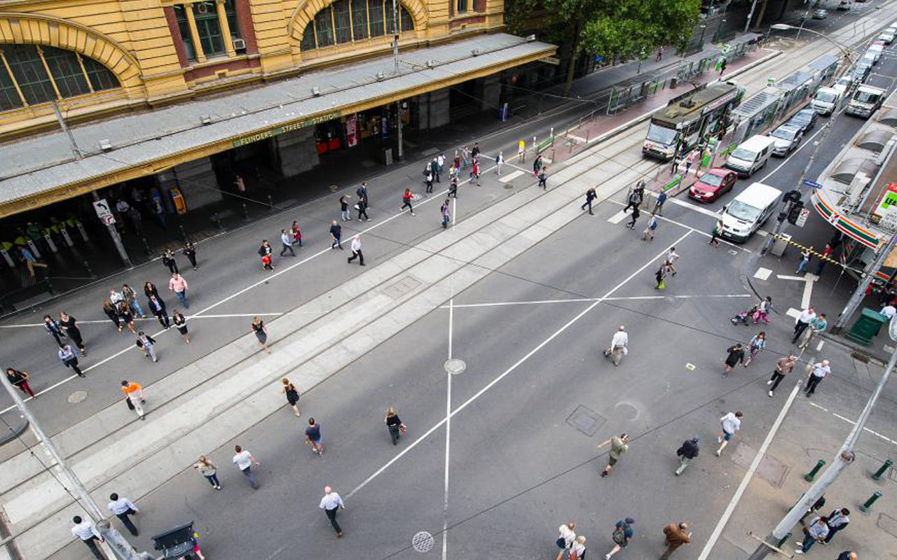 Rendering the (im)material