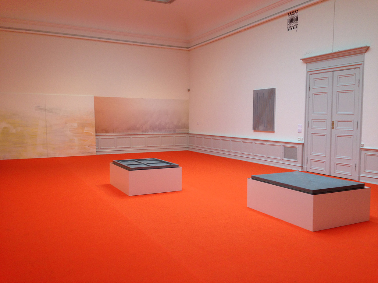 "Ultras Piro" painitng installation by Wendy White, painting and sculptures by Sigrid Sandström 2014