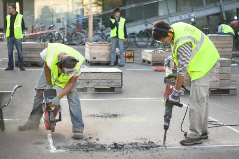 preparing for permanent installation // a nous le parking // image courtesy collectif etc