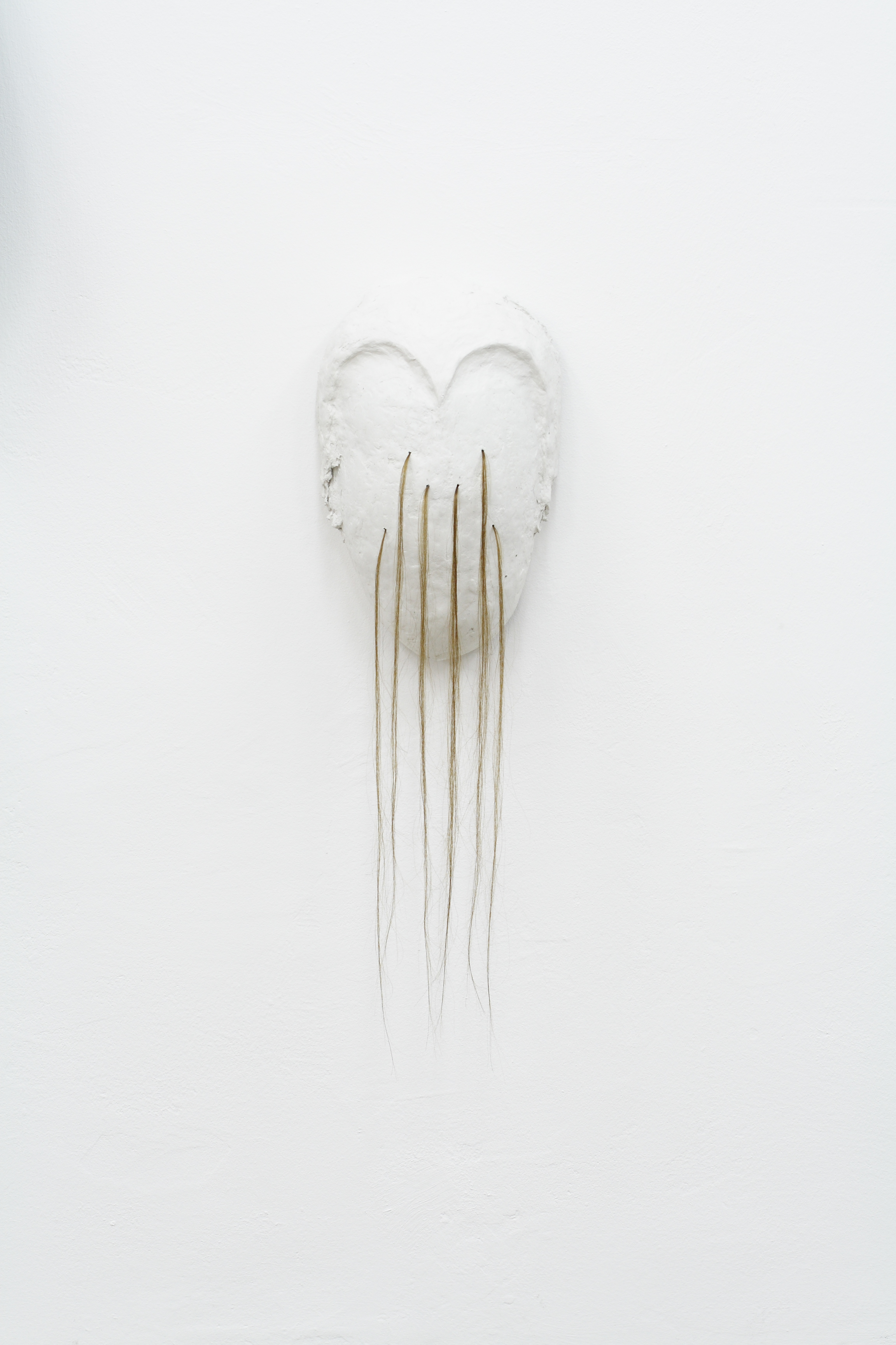 Der gute Gott von Manhattan, 2017, Kunsthaar, Pappmaché