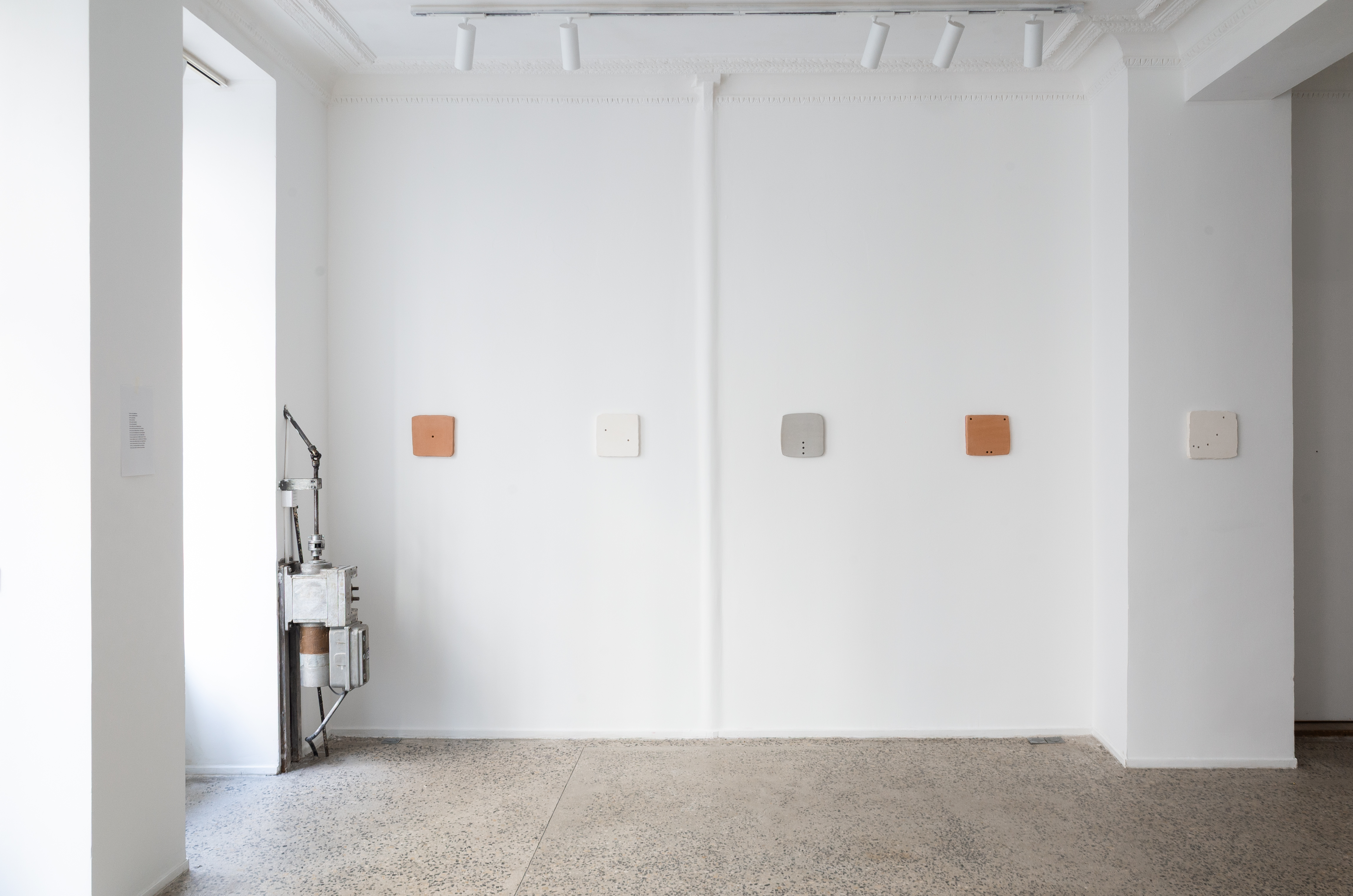 Trou, plaque, ligne, Galerie Ariane C-Y, 2025