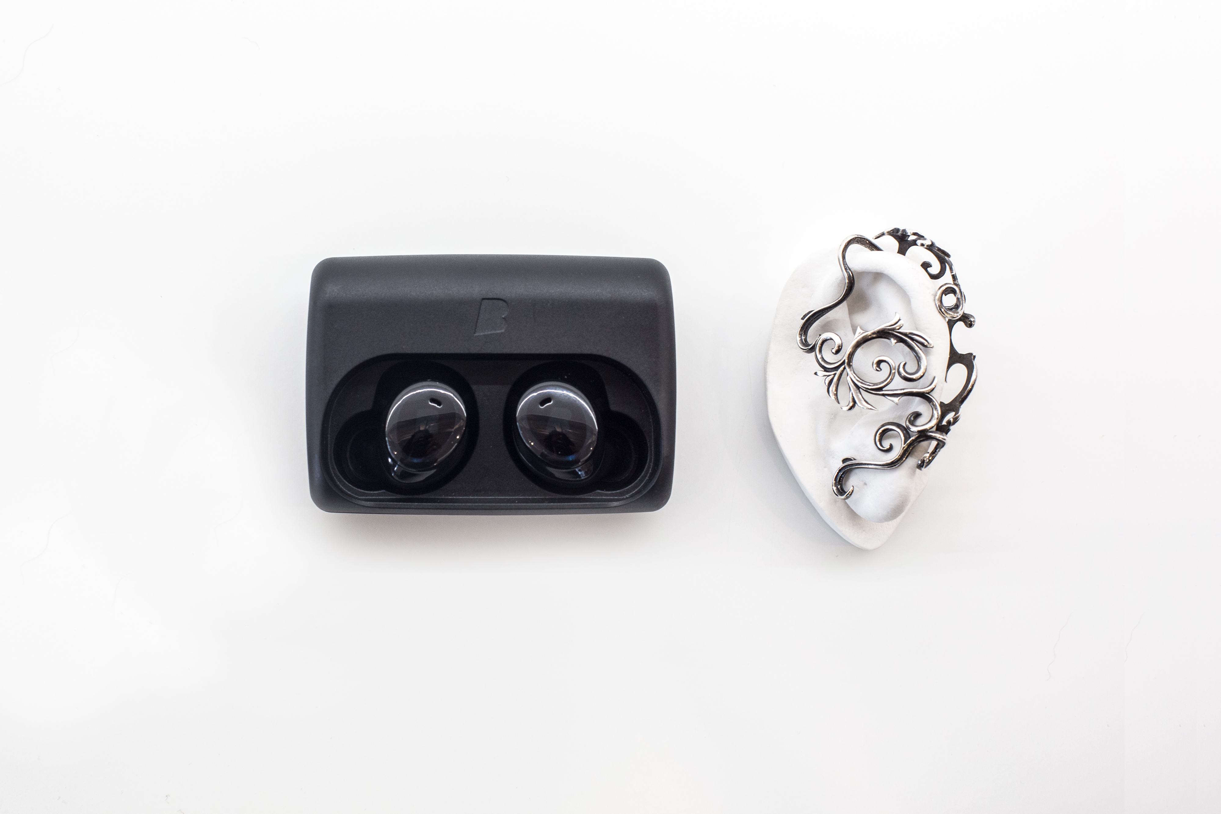 1. Enhanced Earrings (audio earbuds Bragi, Münich x clip-on jewelry Michael Schmidt Studios, LA)