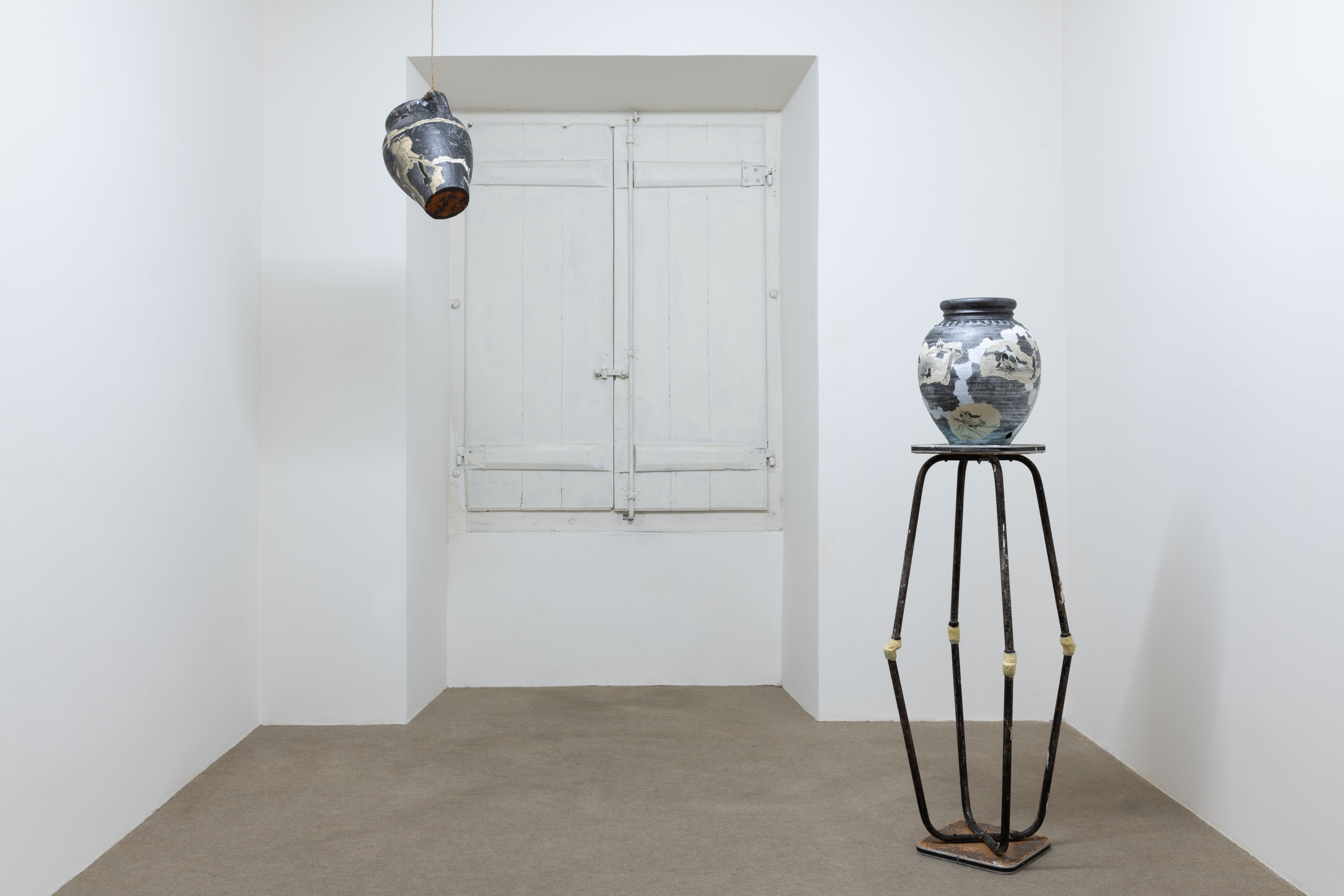 Ana Vidigal, 'O que importa é a história' (2023); 'Perdida no Louvre' (2023)