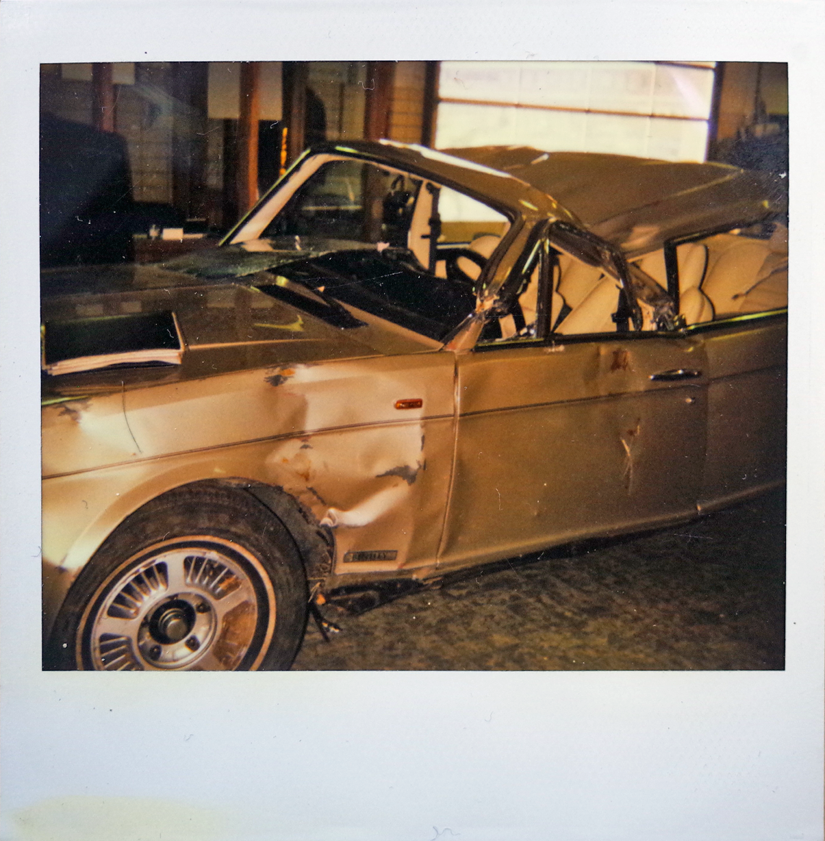 EMPLOYEE 33841 | Polaroid | 10,1x10,3cm