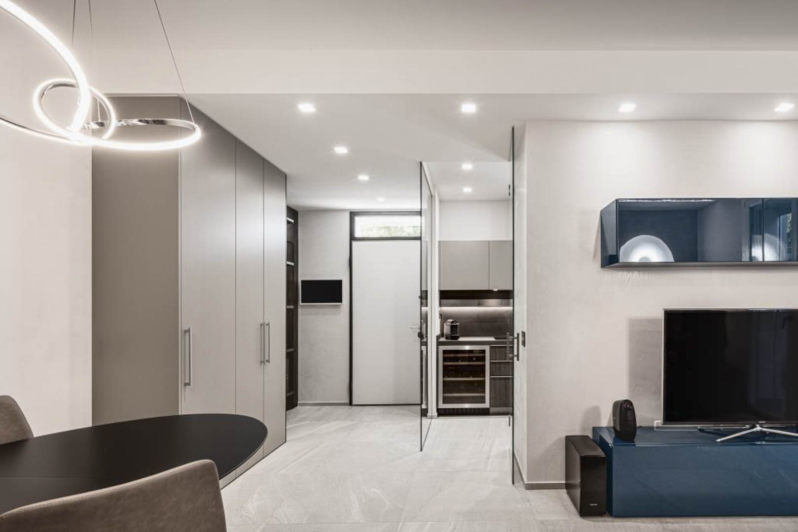 I&C apartmentExplore →