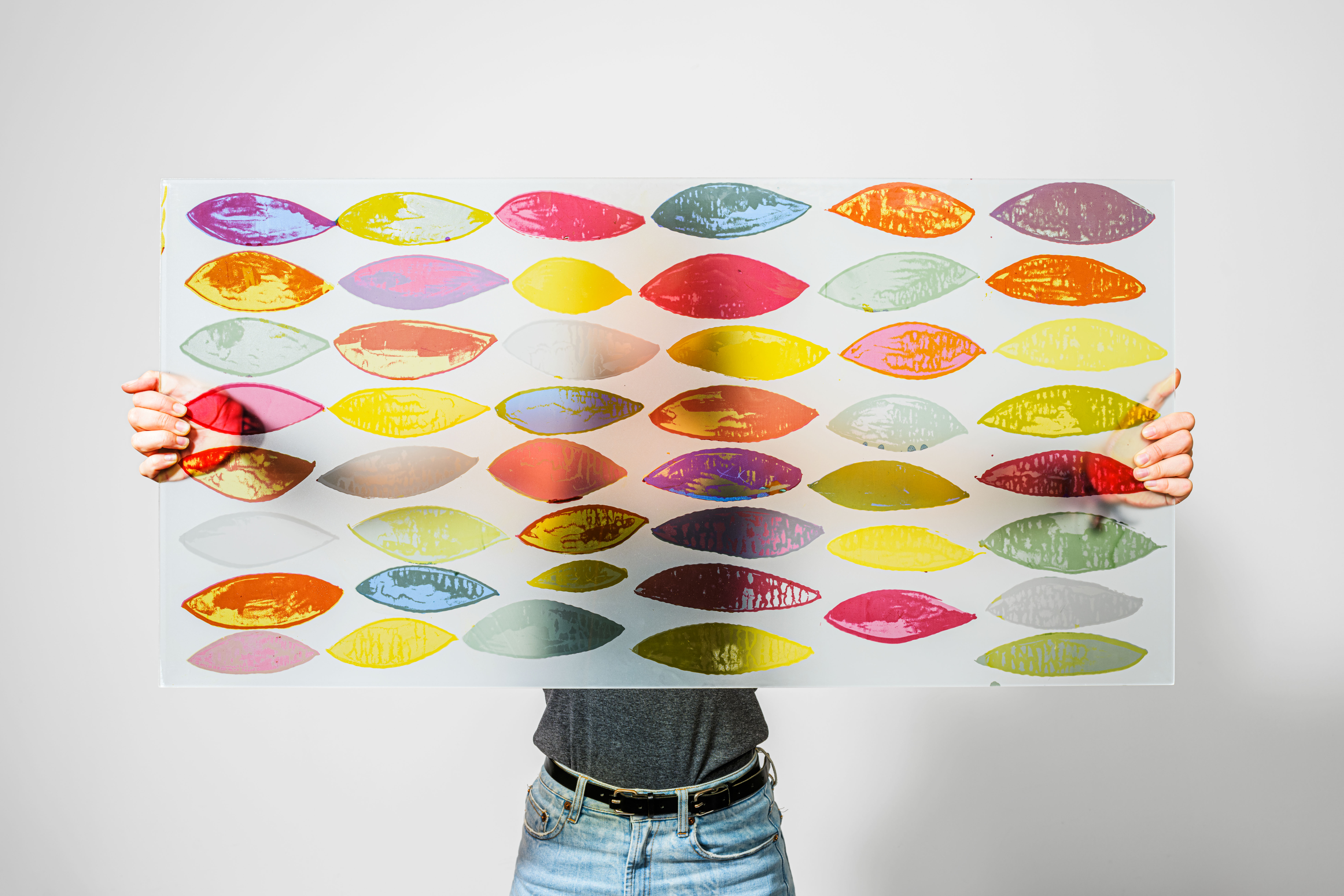 Blobs, Michael Wegerer, 2019 keramischer Siebdruck auf Satinatoglas / Fotograf © Martin Croce, Bild © Michael Wegerer und Bildrecht