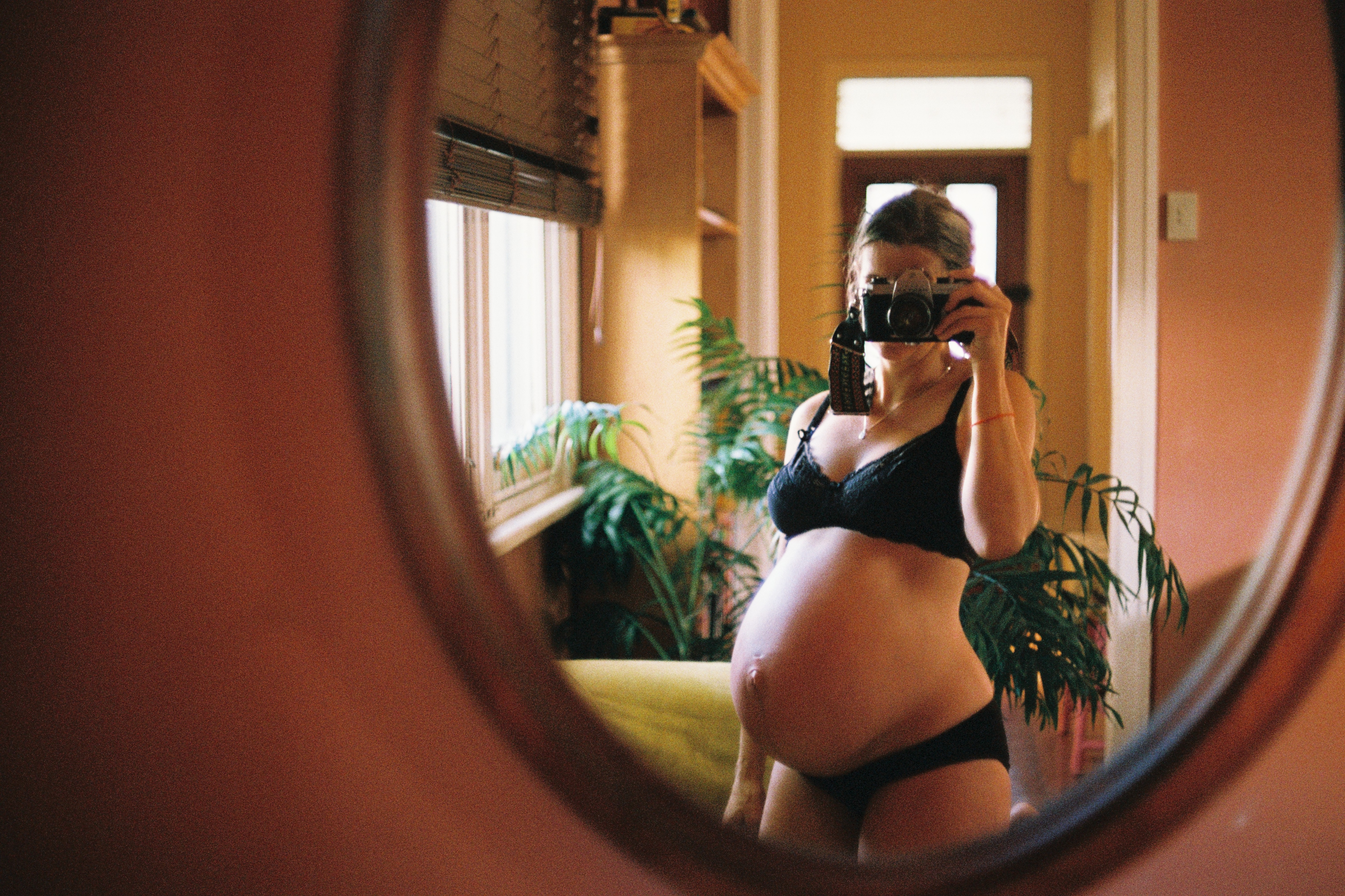 Self portrait, 39 weeks