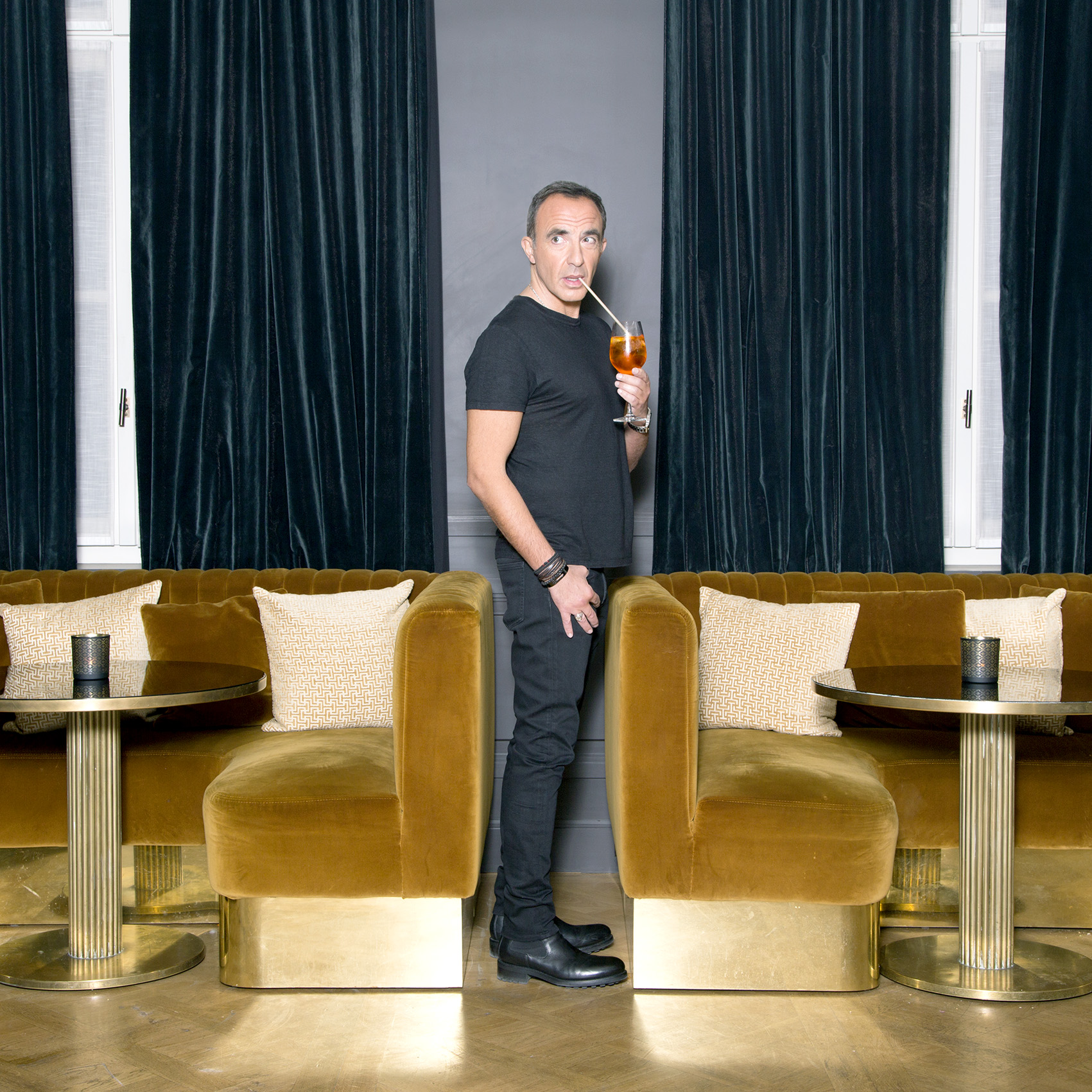 Nikos Aliagas, TV presentor, Le Monde