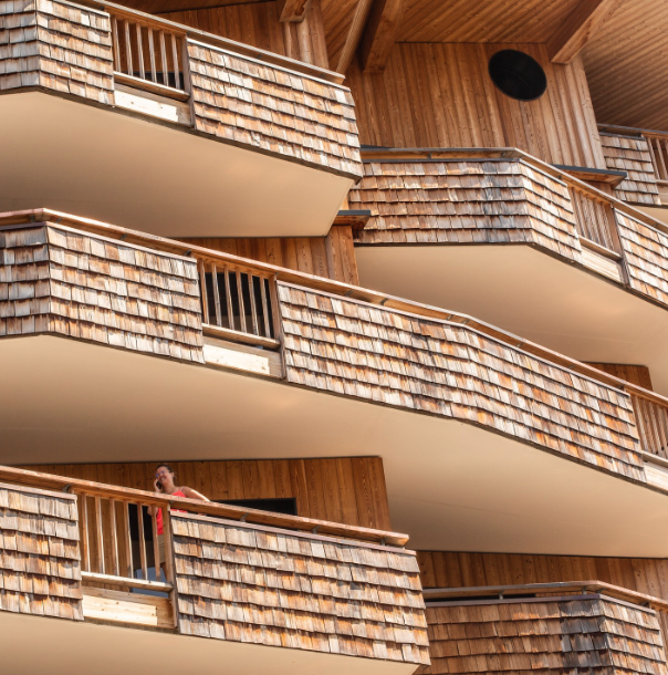 Social media copy, Hotel Mil8