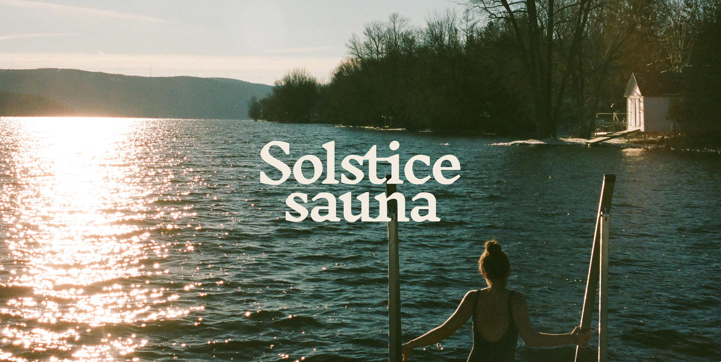SOLSTICE SAUNA – an innovative public sauna project in Quebec, inspired by the thousand-year-old Scandinavian tradition.  Brand Identity made with Billyclub (Isadora Lima, Dorothée Ménard)  Photography Gaëlle Leroyer