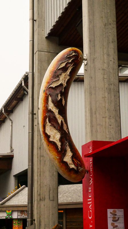 Die Bratwurst. Der grösste Stolz der St. Galler – aber bitte ohne Senf!