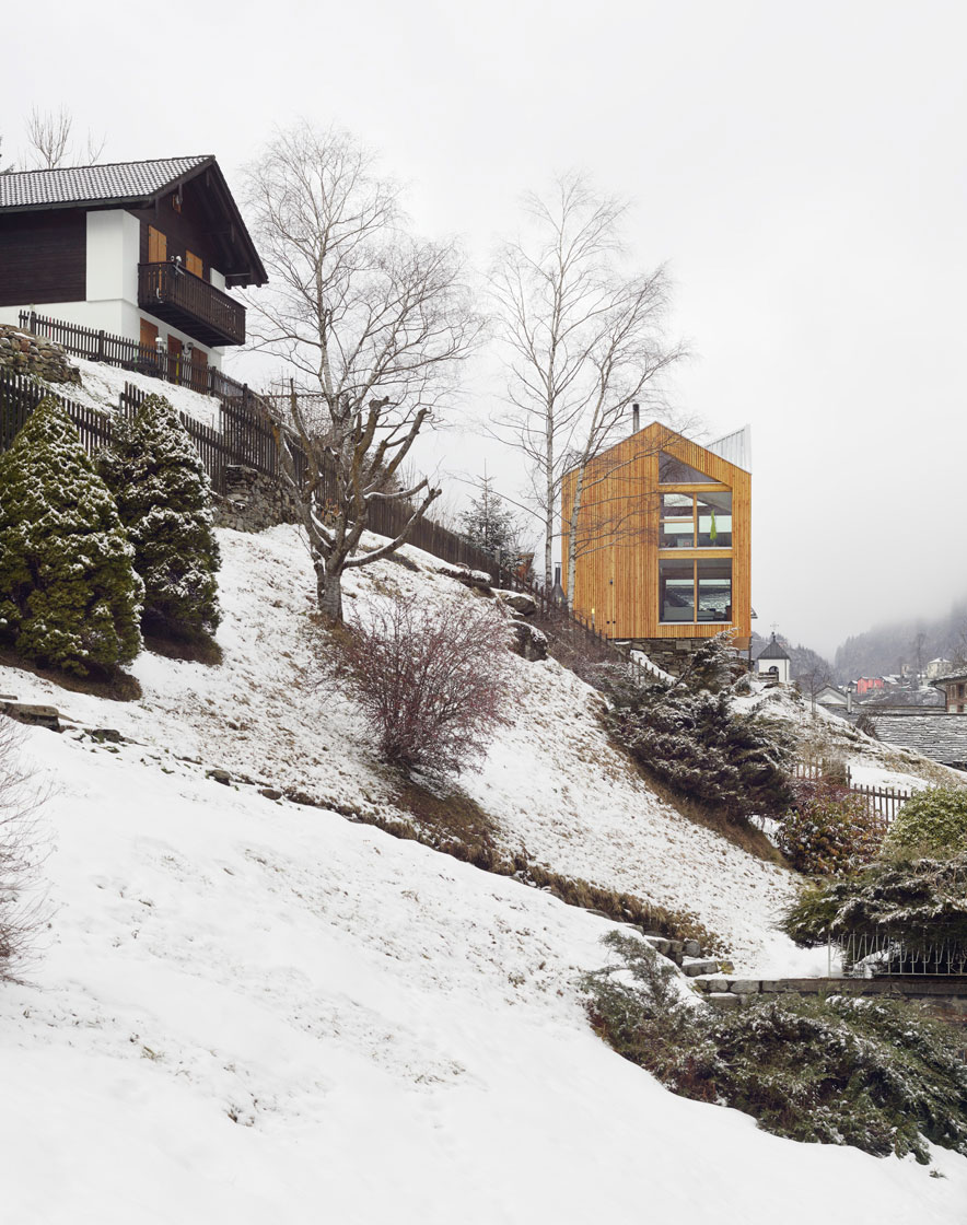 DAVIDE MACULLO ARCHITECTS - SWISS HOUSE XXXV - ROSSA, SWITZERLAND