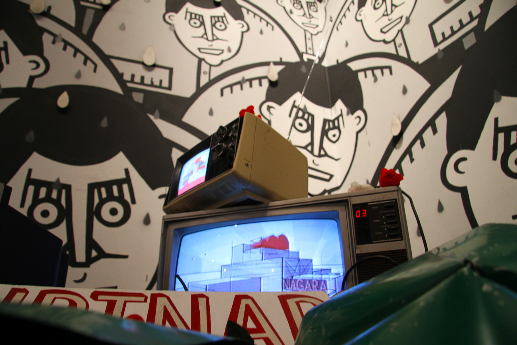 installation detail, Ming Donkey