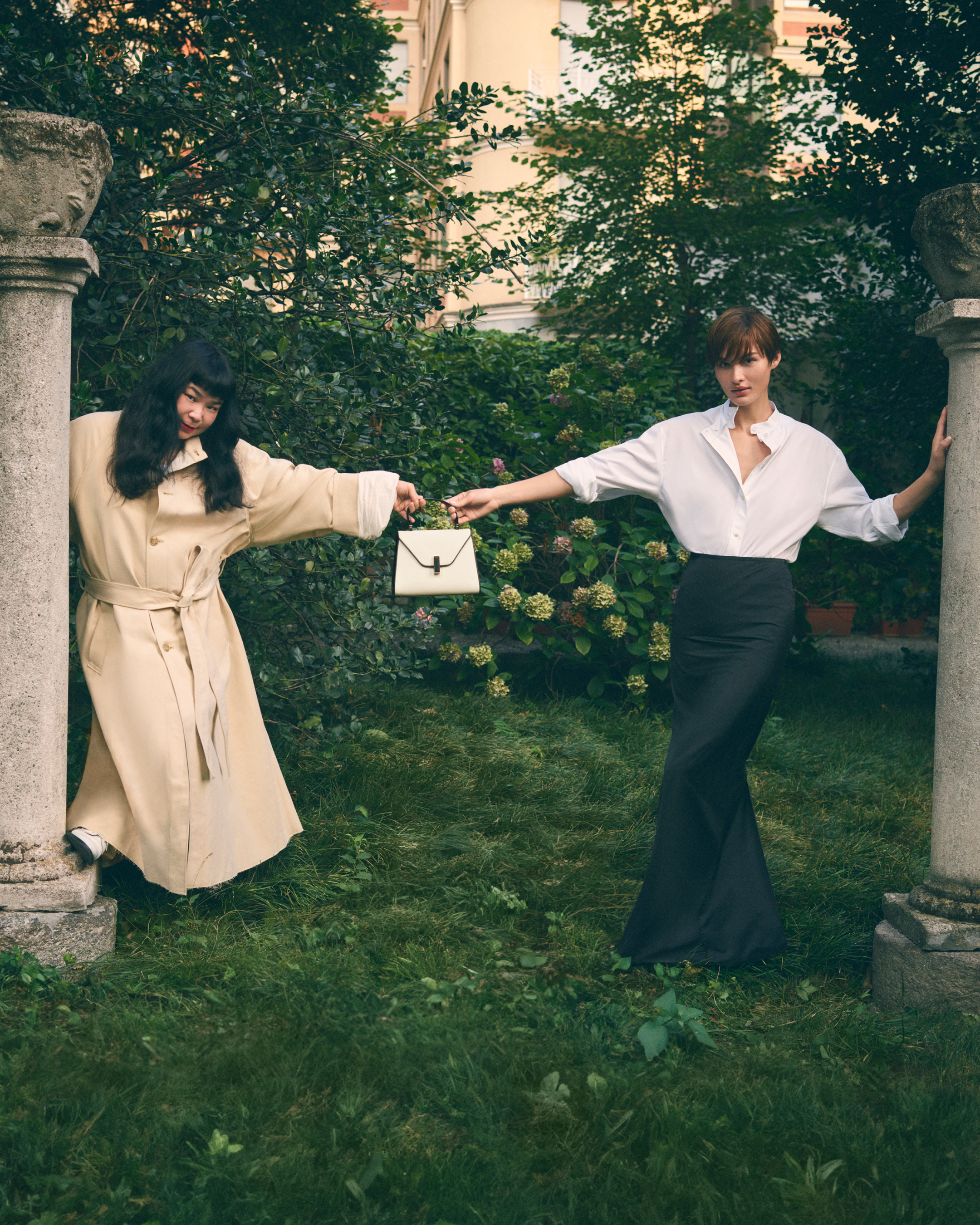 Valextra – Creative Director: Daniël Sumarna, Photography: Fumiko Imano, Styling: Giovanni Dario Laudicina