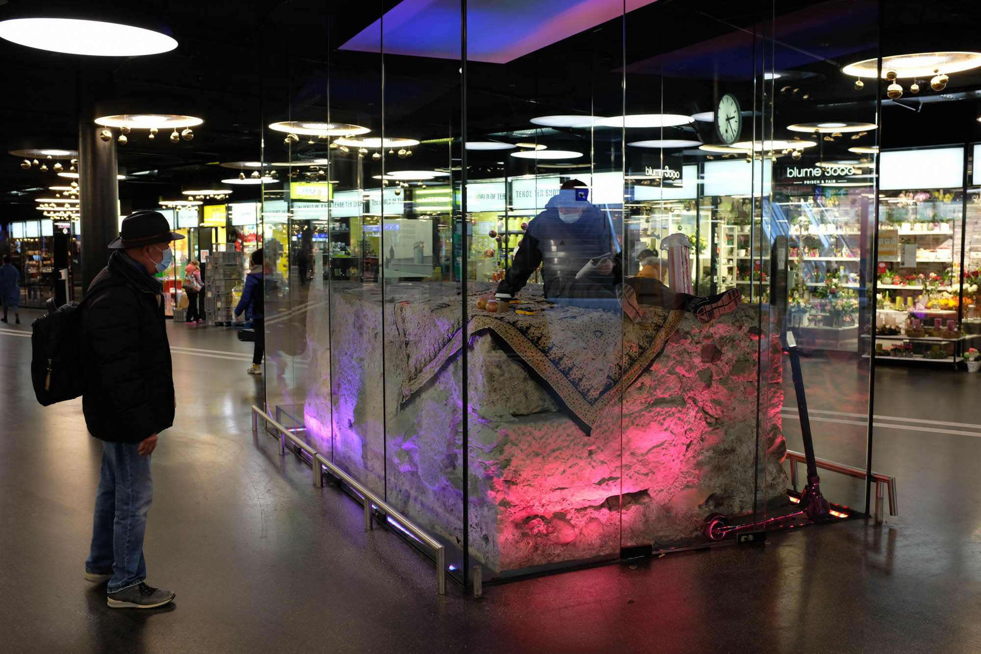 Convenient Conspiracy, BONE Performance Art Festival Bern, 2020