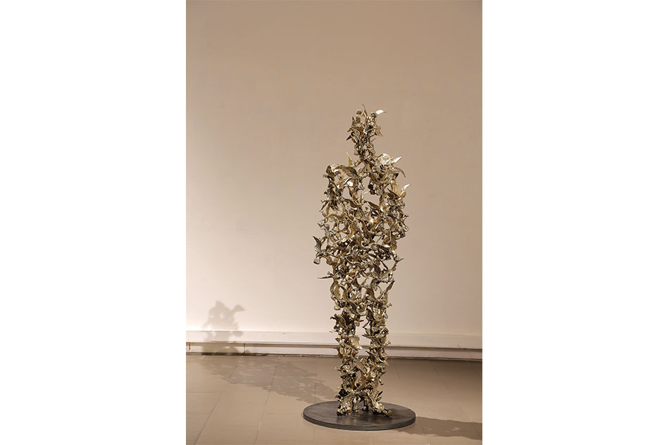 Luis Montes RojasRepública, 2017Lost wax casting, polished bronze by means of a polishing cloth and abrasives180 x 60 x 60 cm