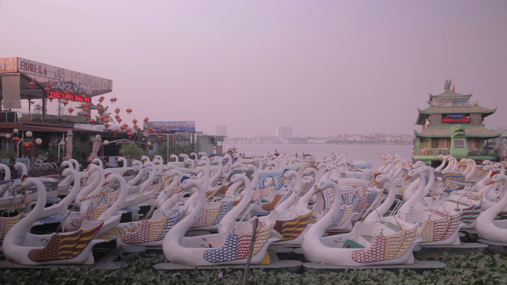 Perfect Hotel - Valentina Maurel