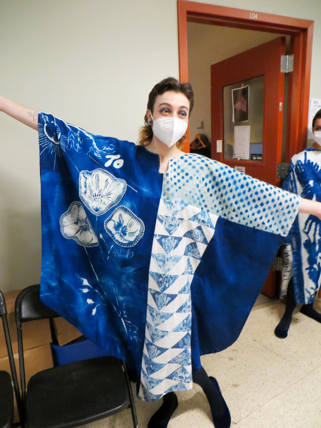 To See and Admirecyanotype on cotton fabric. 2022