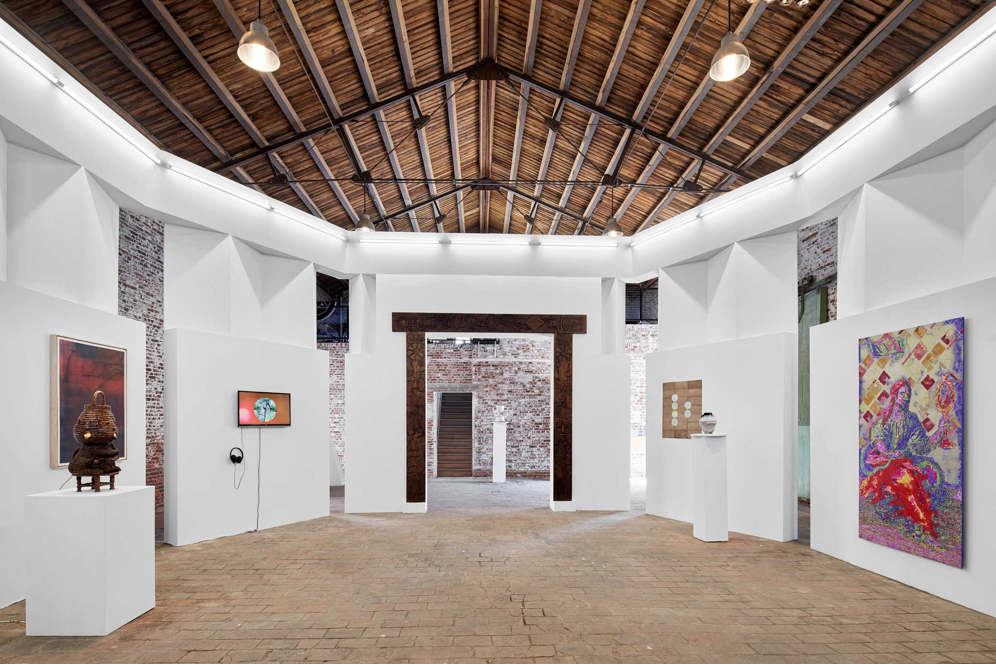 “Mirrored Infinities” with Serene Blumenthal, James Lee Byars, Laurie Charles, Eric Croes, Sanam Khatibi, Joris Van de Moortel, Julien Saudubray, Oraura, Antoine Waterkeyn and McCloud Zicmuse