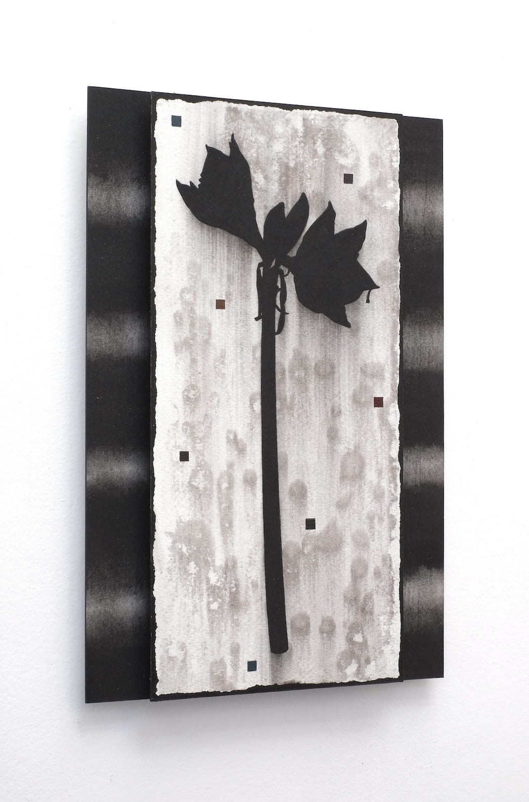 ‘When an amaryllis meets duality’, 2022, acrylic on paper/aluminium, 30 x 20 cm