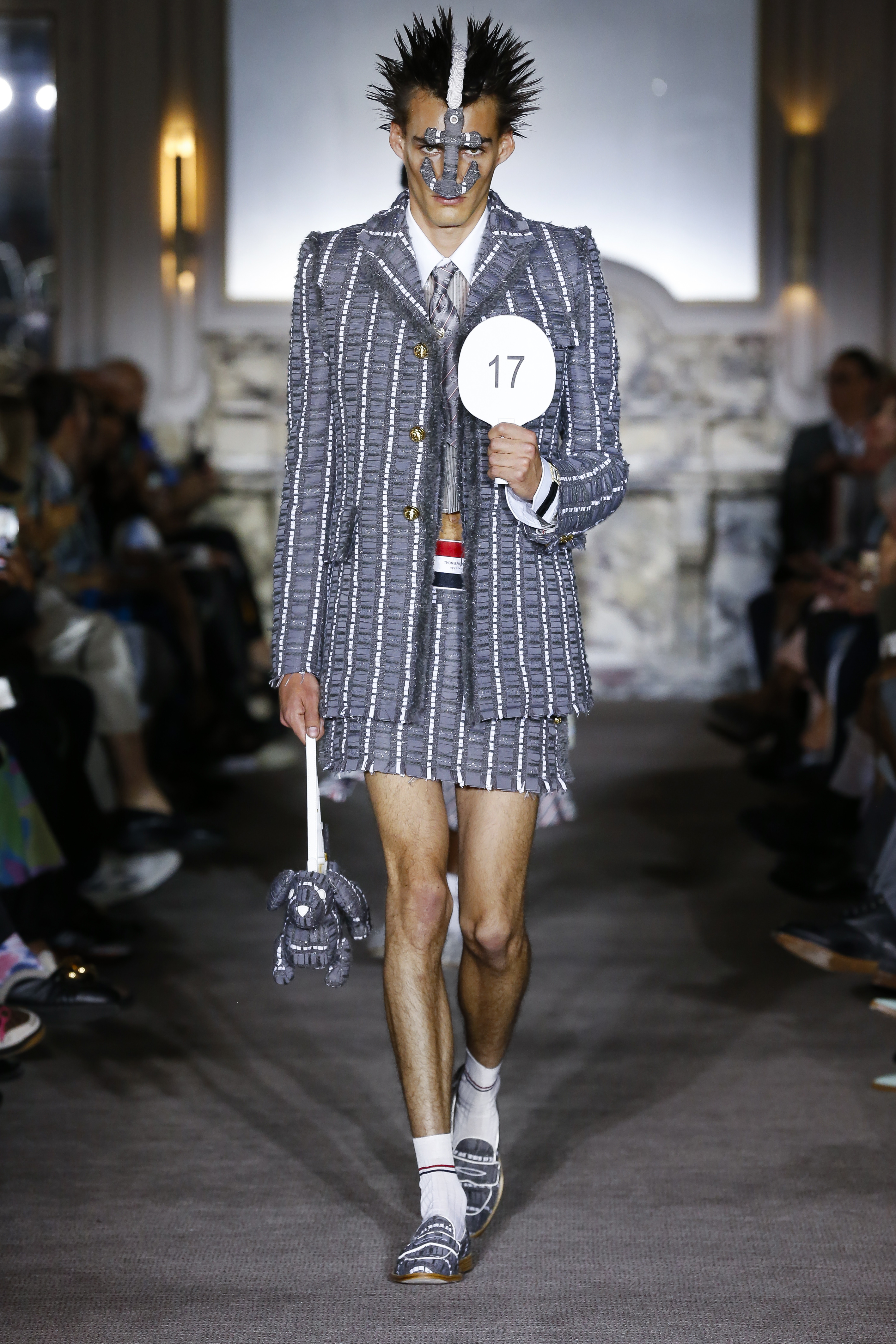 ThomBrowne_SS23_Looks_06.JPG