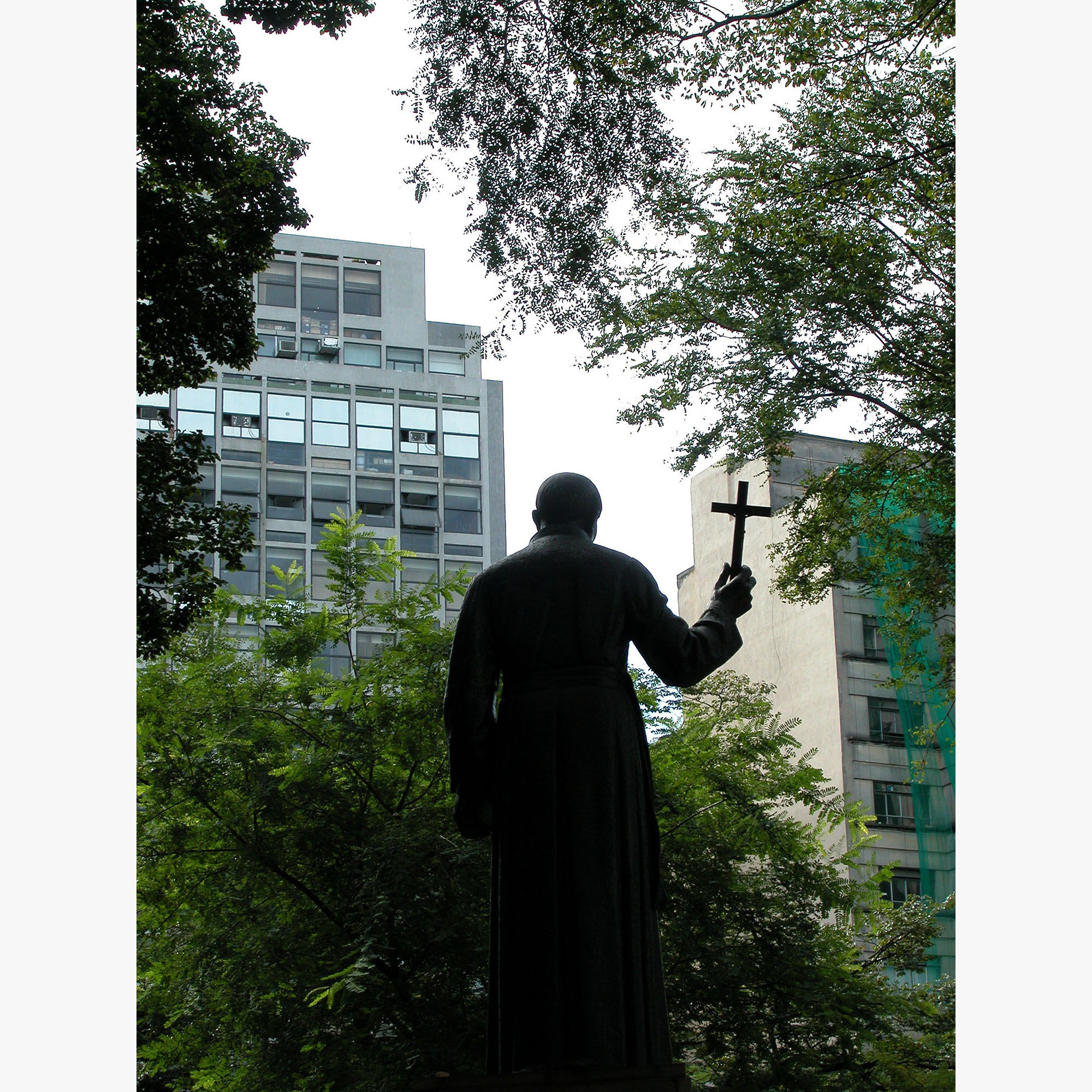 2/3Sao Paulo, 2003 (030505_05)
