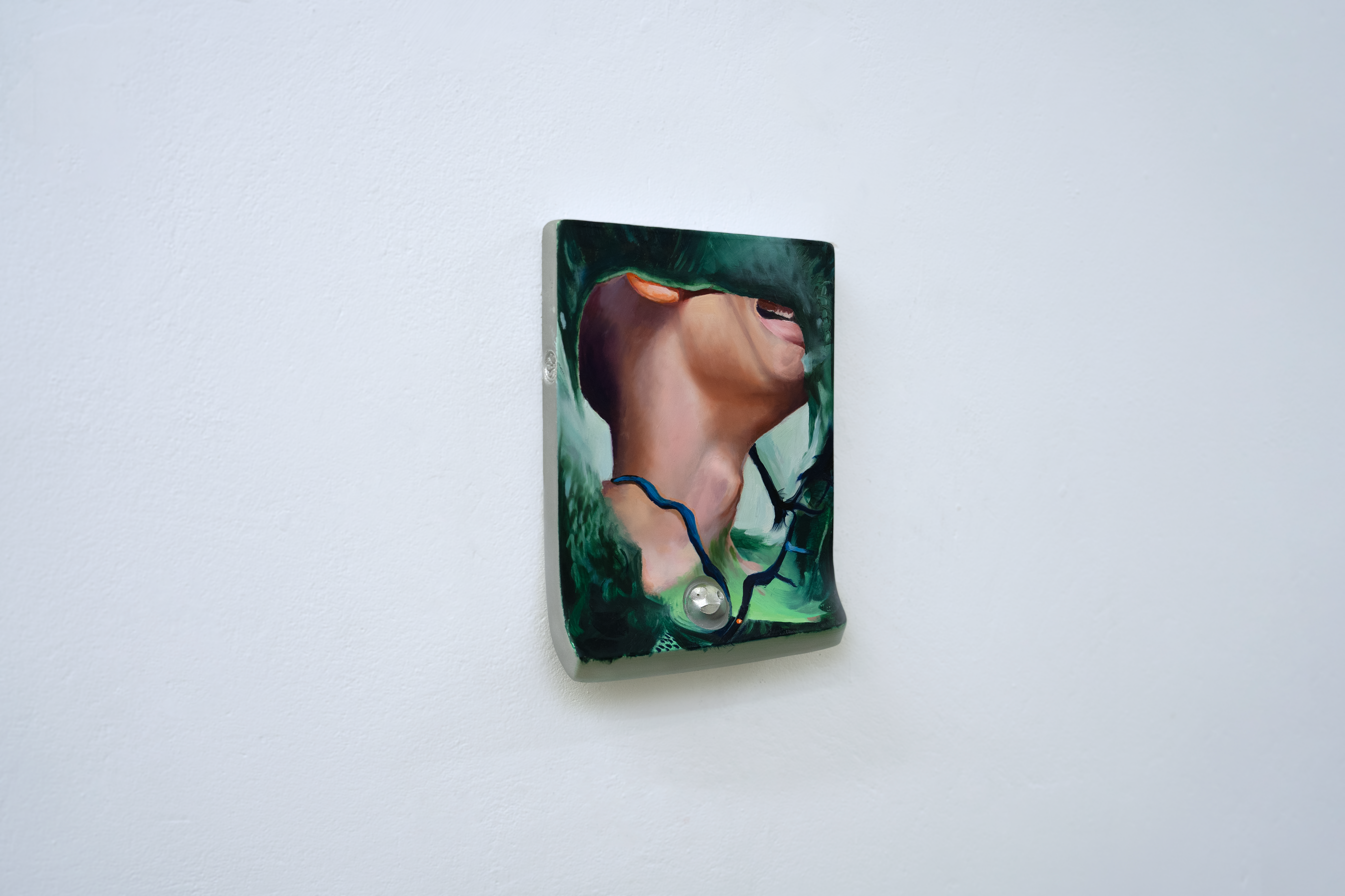  Identity II (2023), oil color on 3D-printed resin, 24.1x17.5x4.5 cm.
