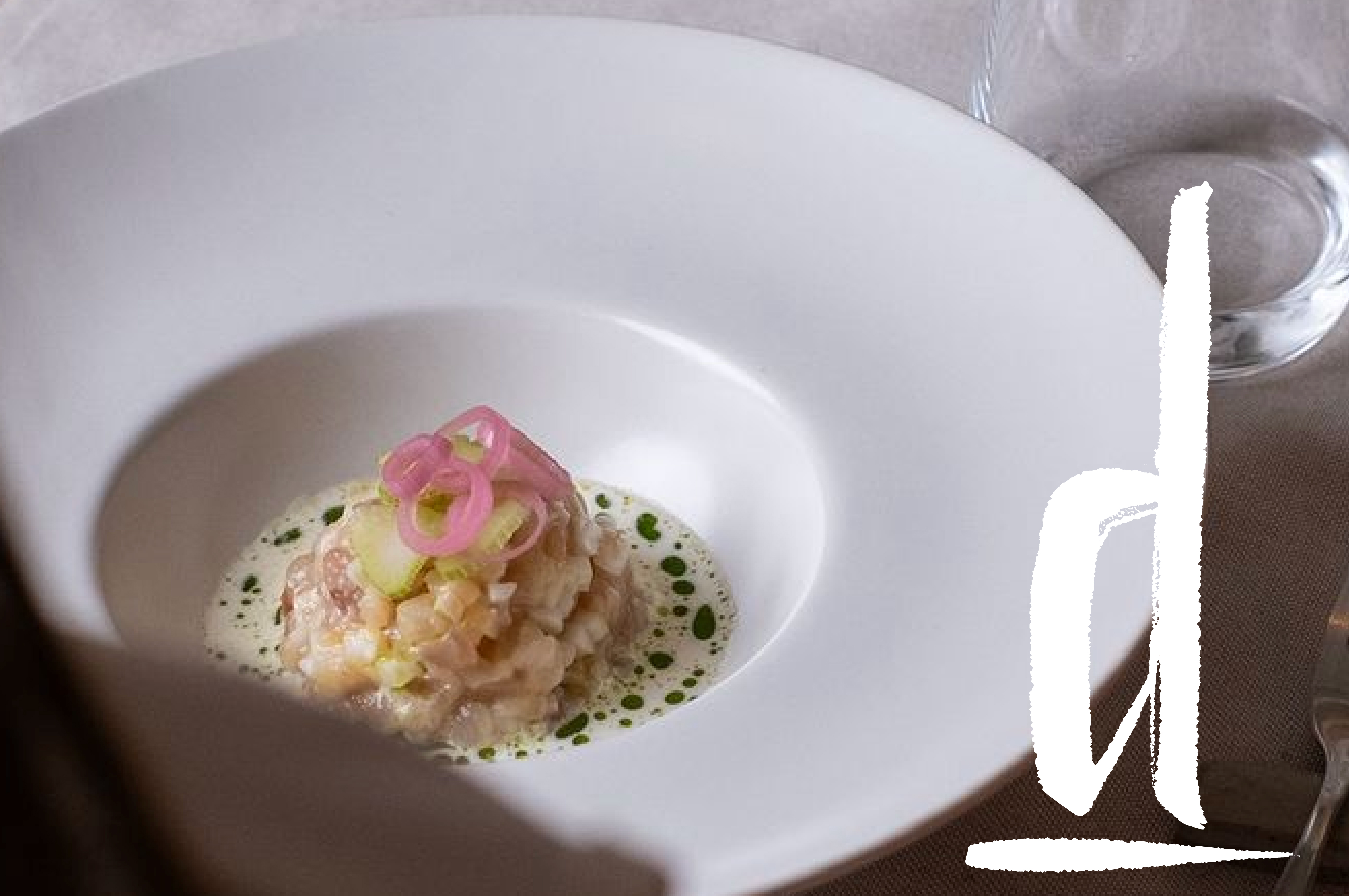 Brand design to tell the story of authentic cuisine and a journey through tradition and innovation. Dast Restaurant Brand Design