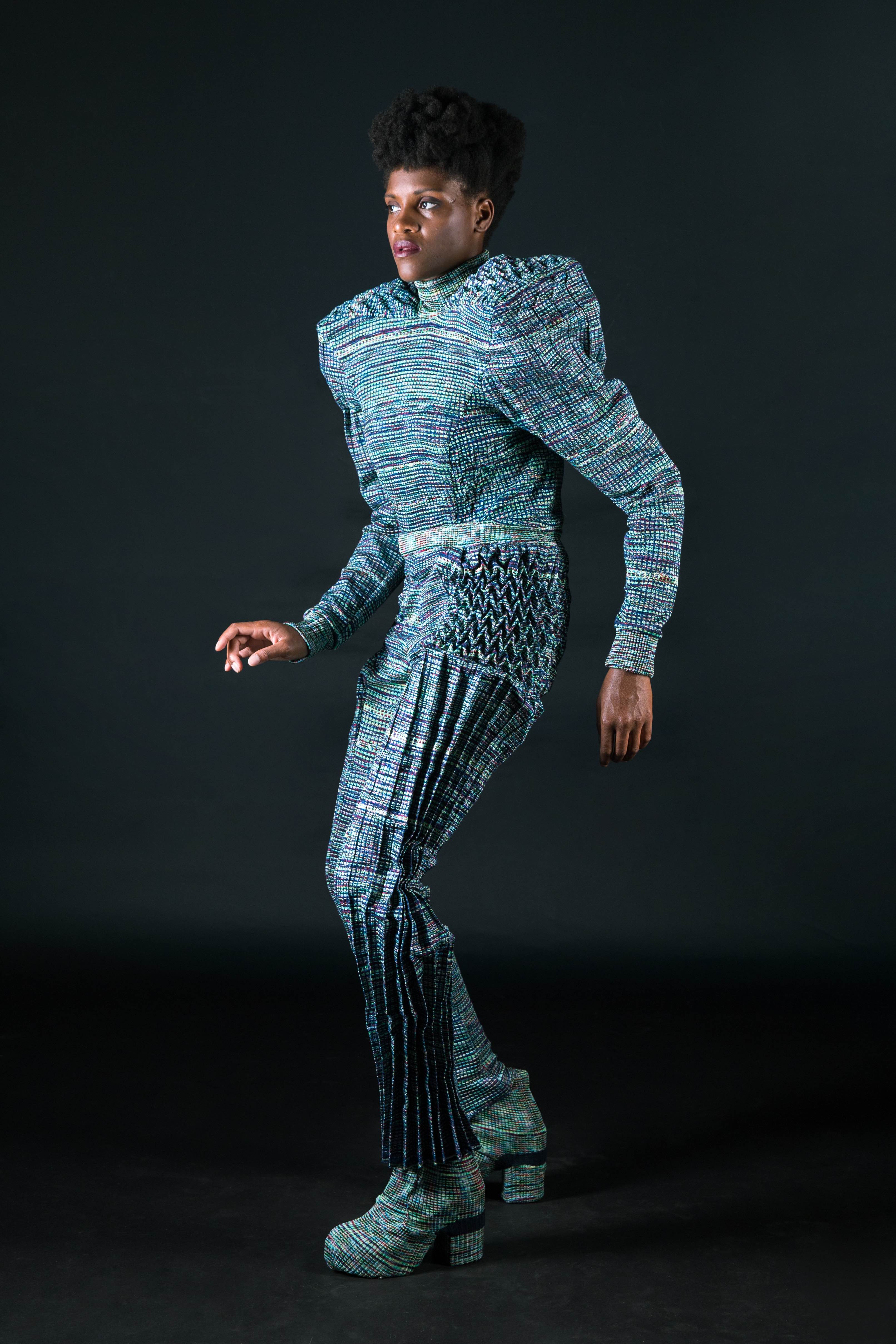 photo: Adam Carey (@waywrdshots), model: Waynette Posch (@waynettewaynette), makeup: Michaela Zunderer, knitted jumpsuit: ritka rojka