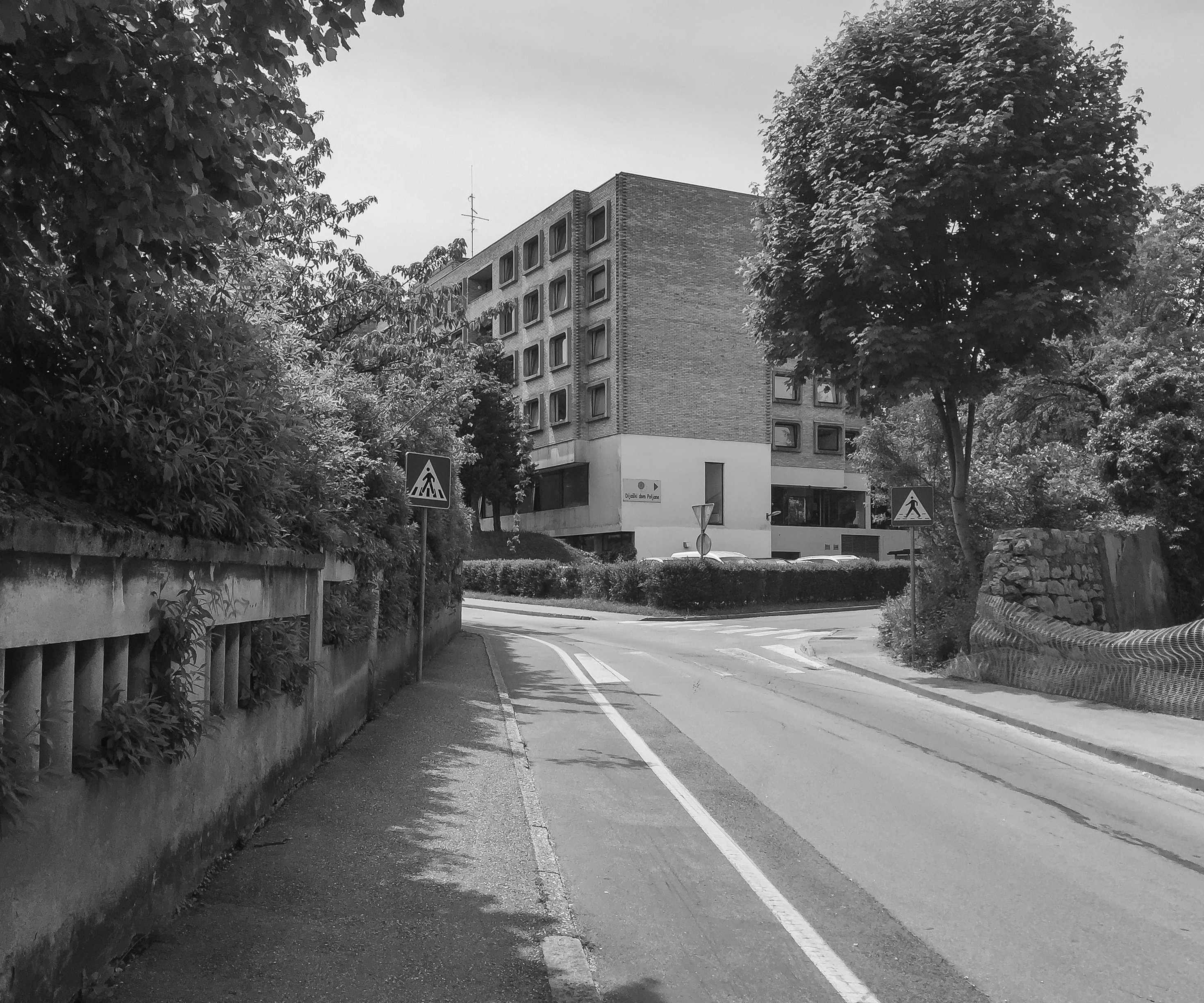 Nekdanji Dom medicinskih sester, Ljubljana / Davorina Drolc Ahčin, Majda Pehani, 1978 