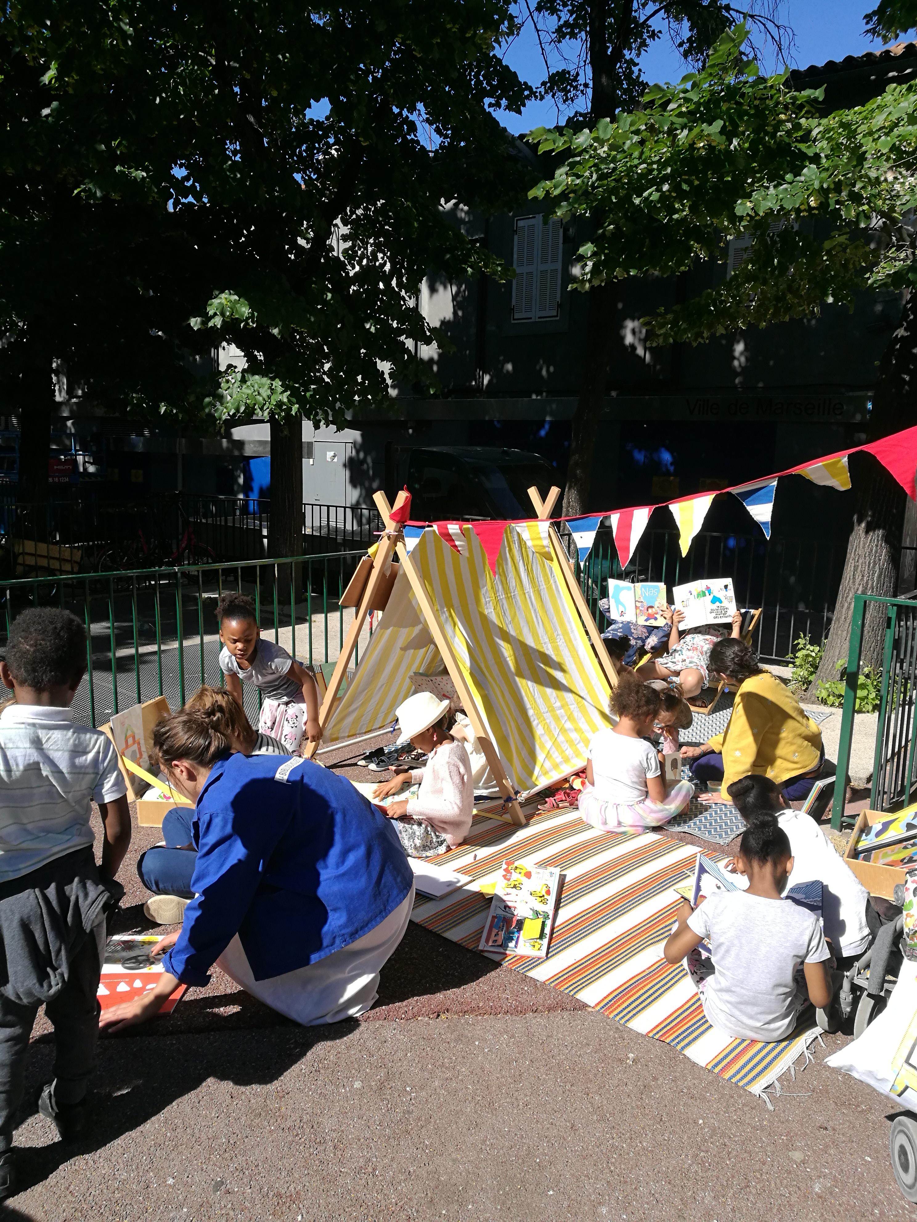 1. Bibliocyclette au Cours Julien - 2019