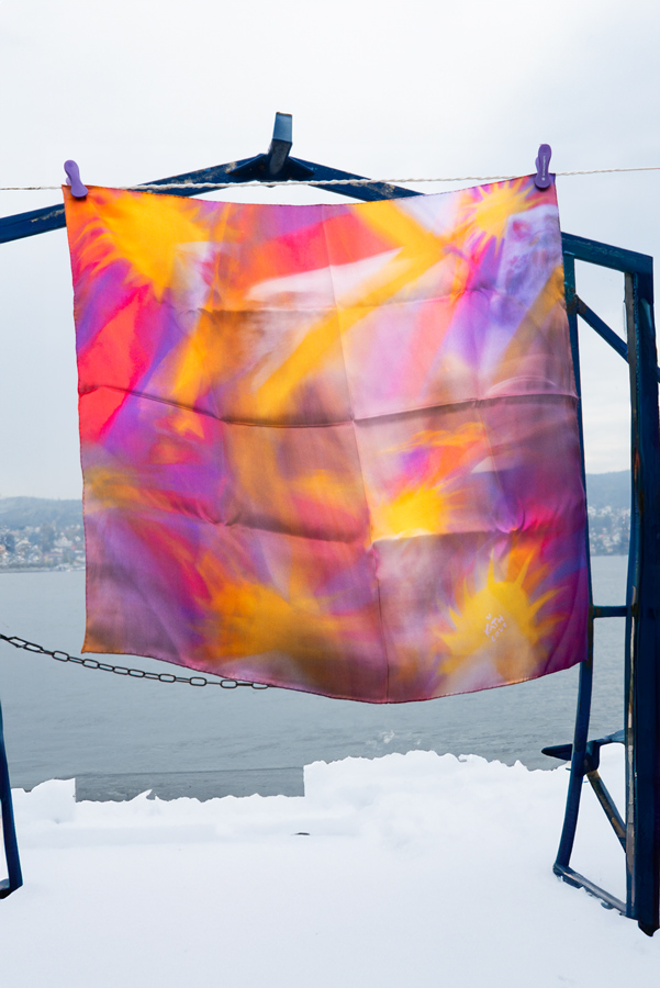 FREE TIBET / 67x67cm / 100% Satin Silk