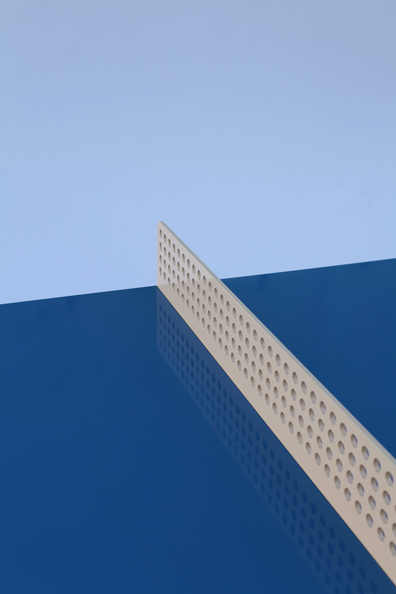 The ICON by POPP. A contemporary, urban outdoor table tennis table.