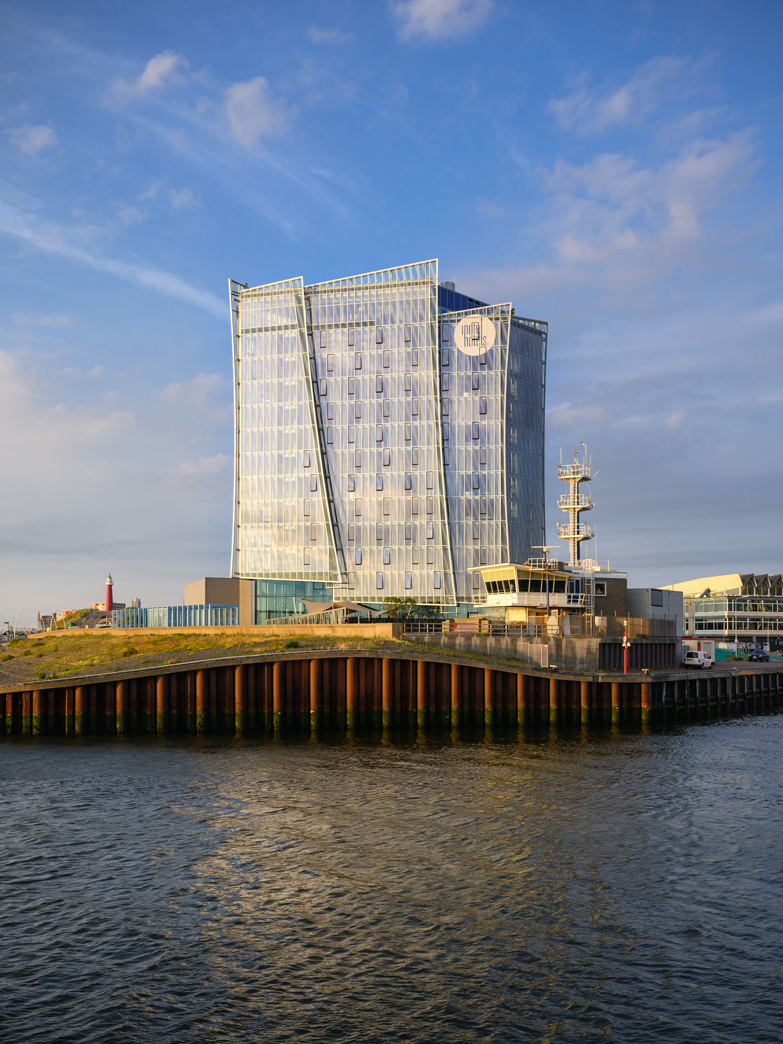 Inntel hotel designed by KCAP, referencing a sailing ship.