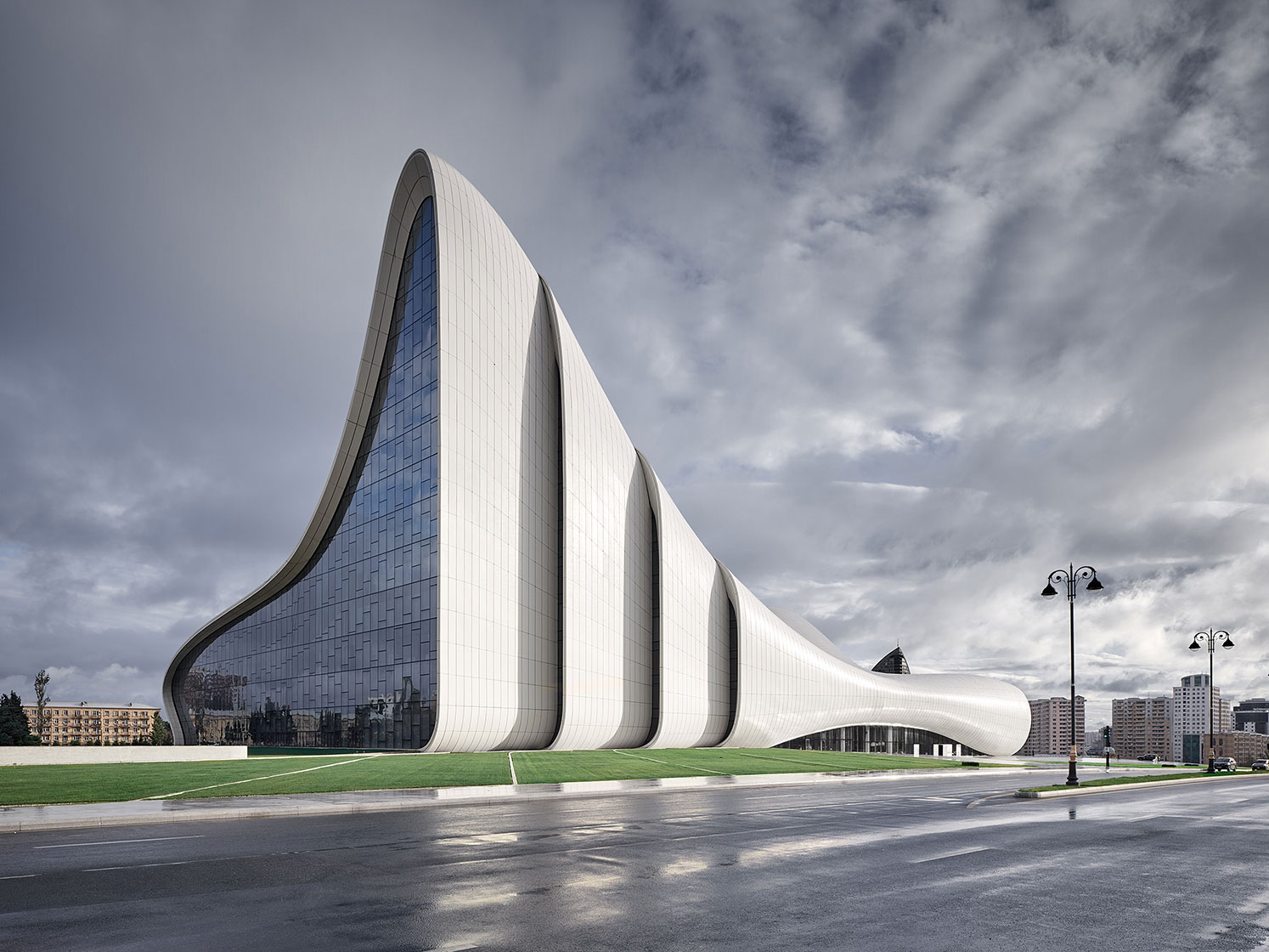ZAHA HADID ARCHITECT - HEYDAR ALIYEV CENTER - BAKU, AZERBAIJAN