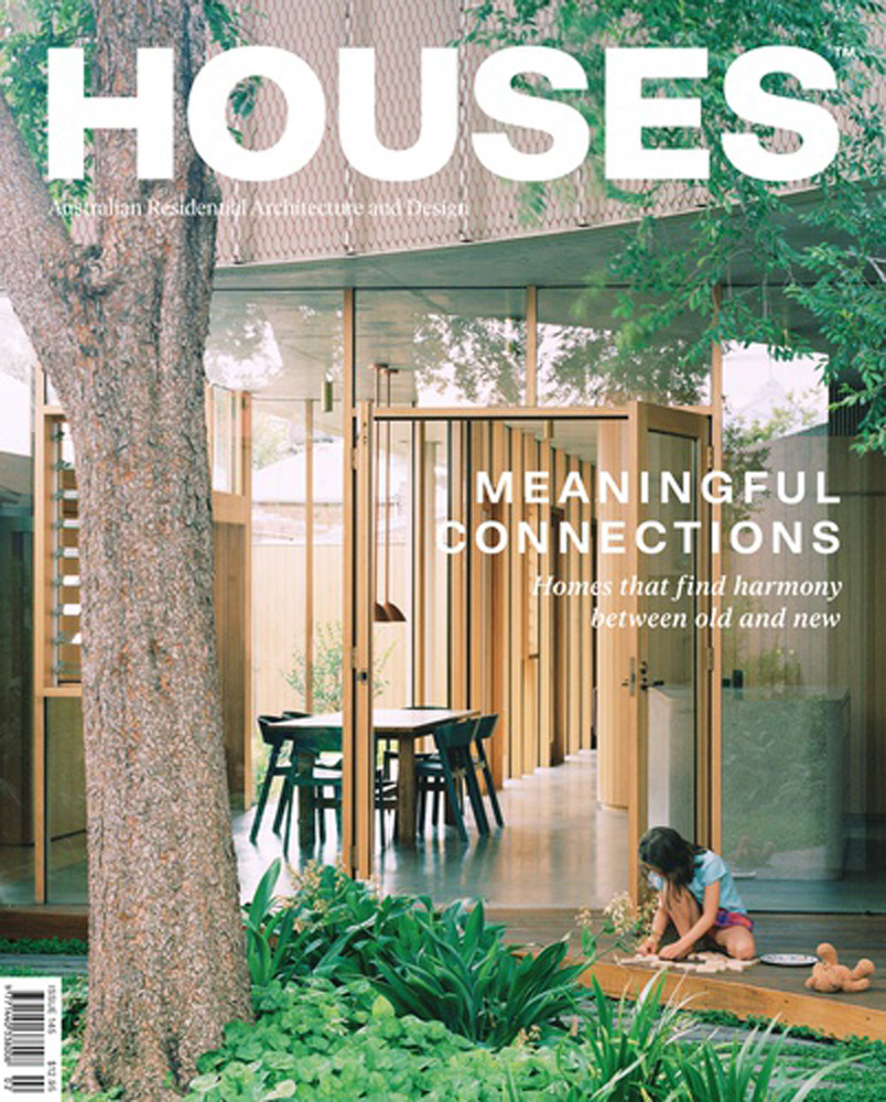 Article / Stable House