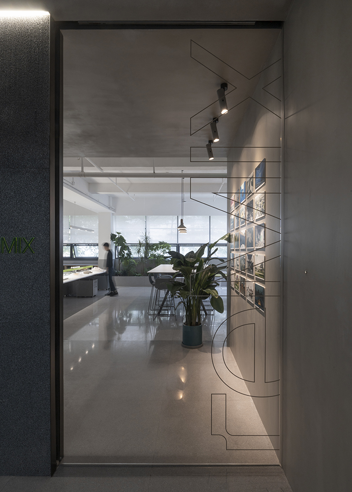 transparencies: main entrance door