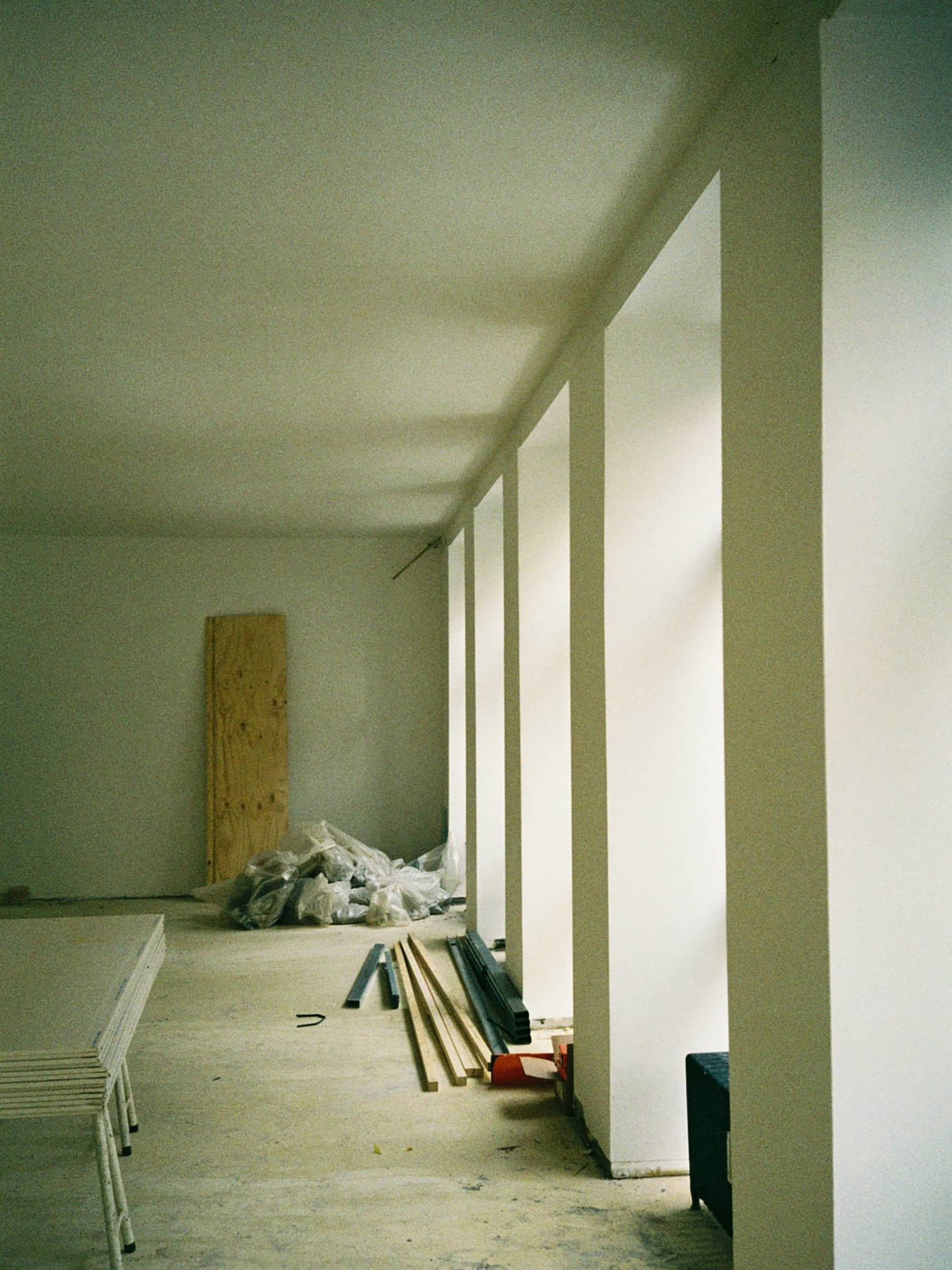 +HALLE SHOWROOMInterior concept and furnishing. Photo: Rasmus Dengsø