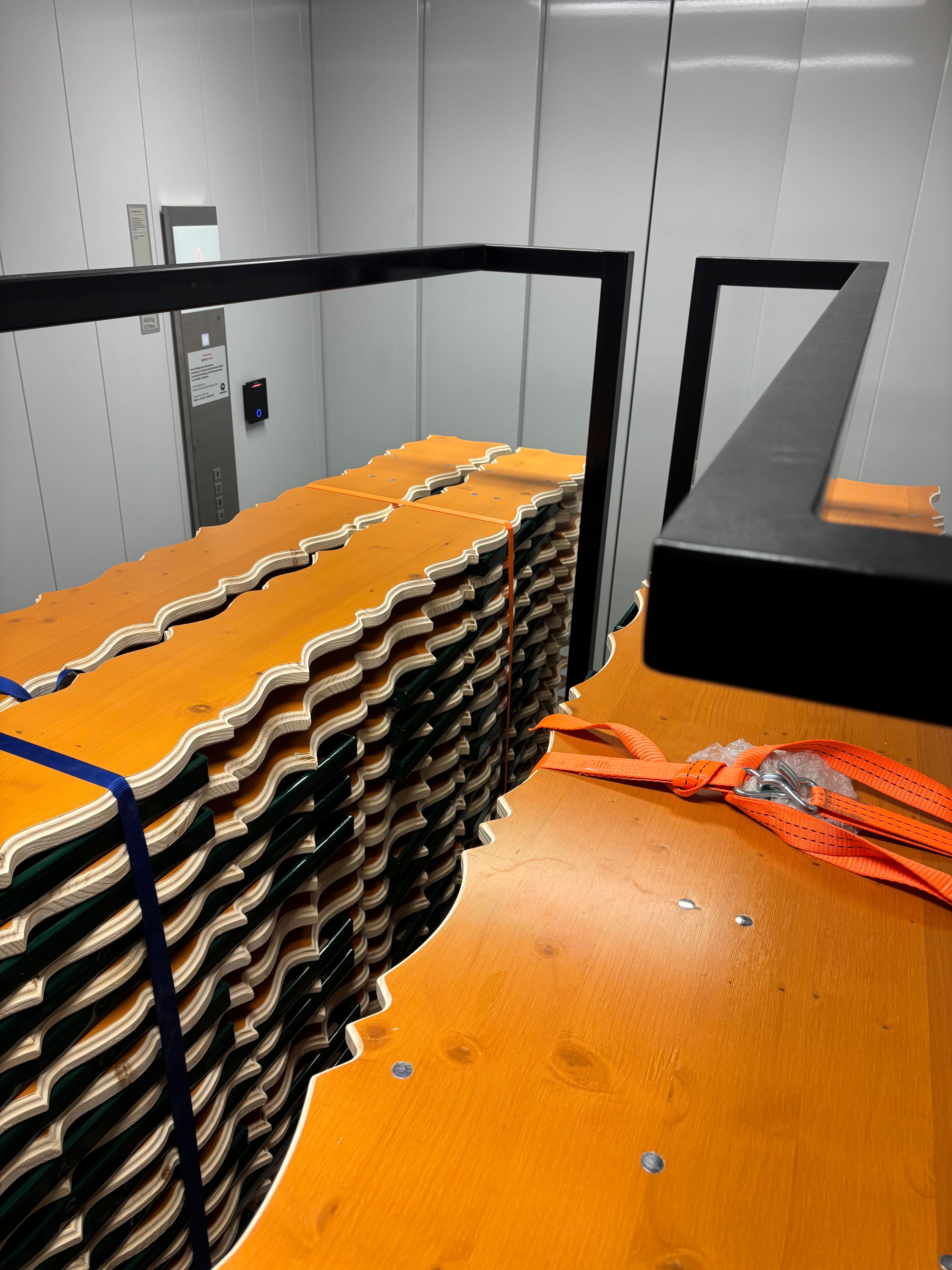 (c) Lukas Weithas (Zeltfest 1 & 2, 2025) - supported by RUKU1952 / Zingerle Group