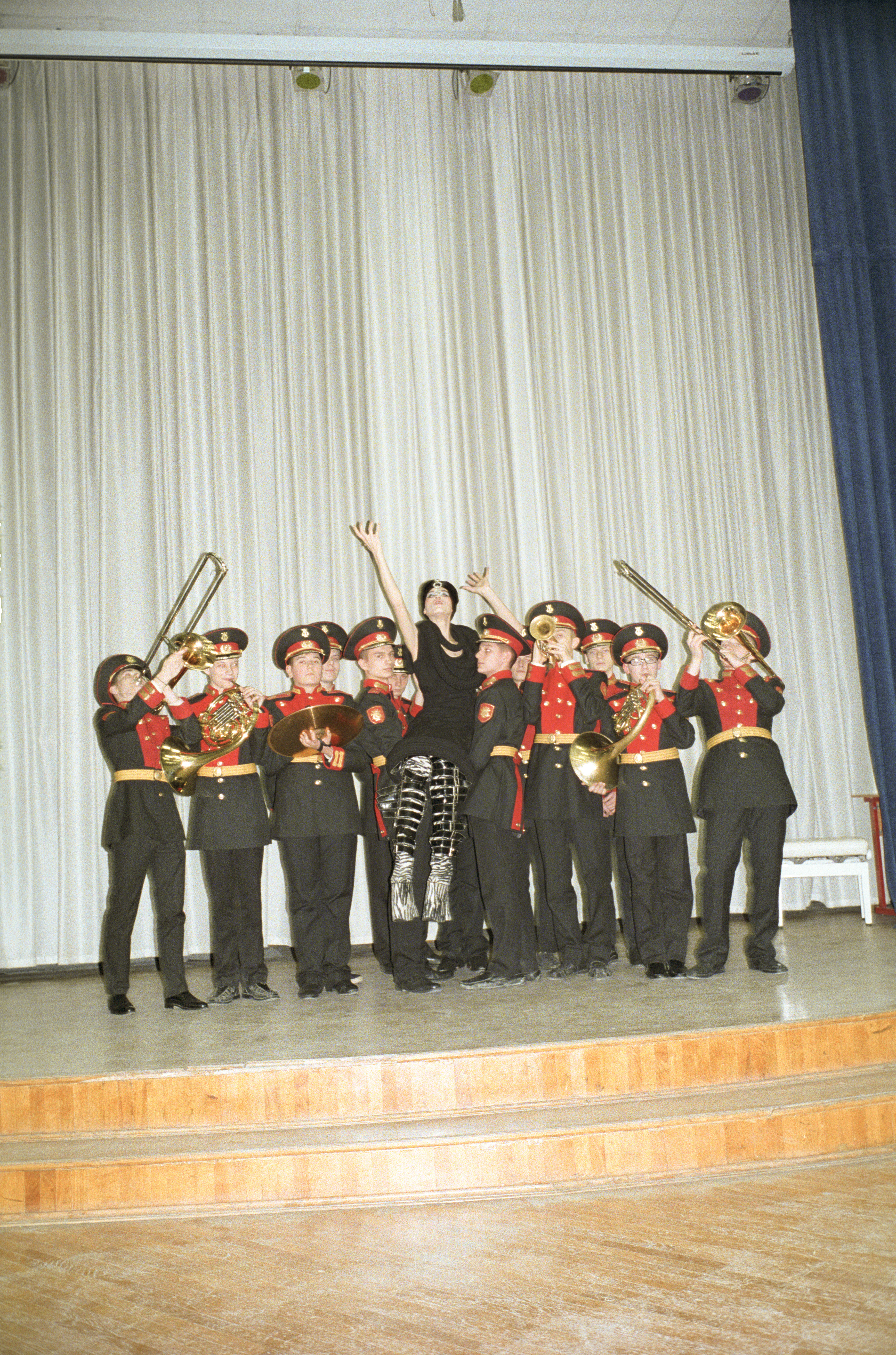 Numéro Magazine. Photo: Theo Xiangyu Liu