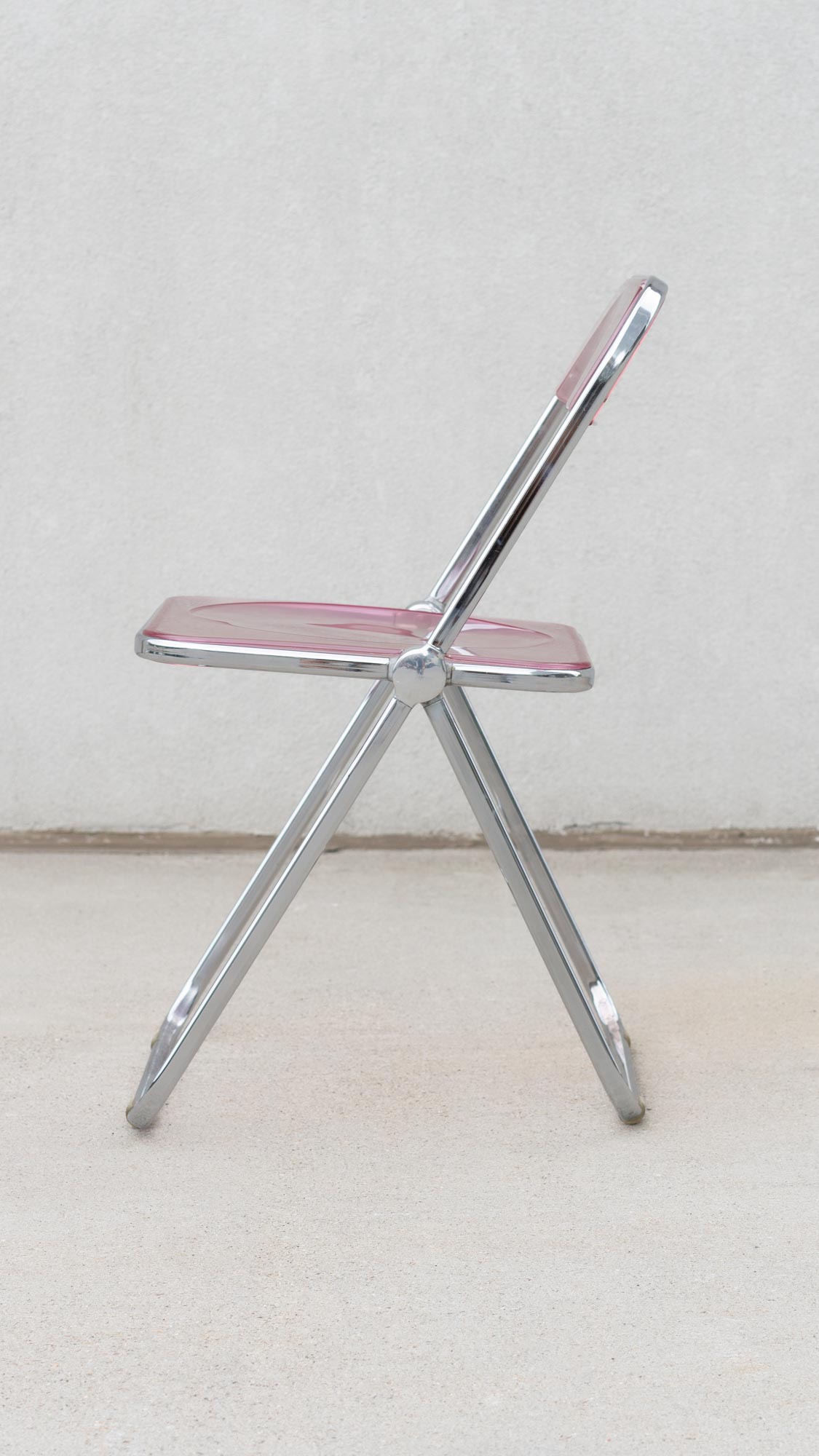 Plia Chairs by Giancarlo Piretti for sale New York City sweeterfat pink plia chair clear plia chair anonima castelli