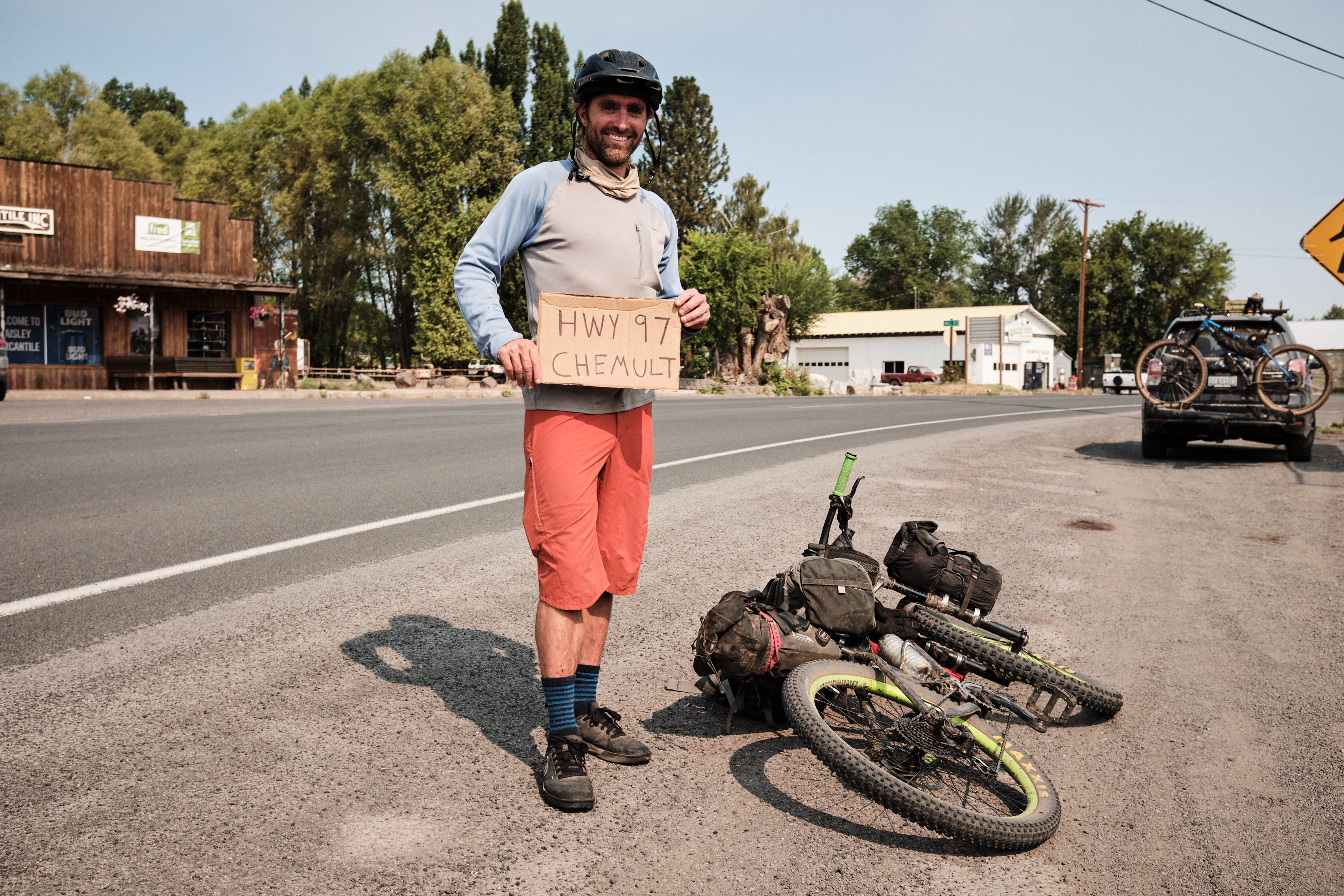 Rhett successfully flagged 3-4 hitchhikes during the course of this race
