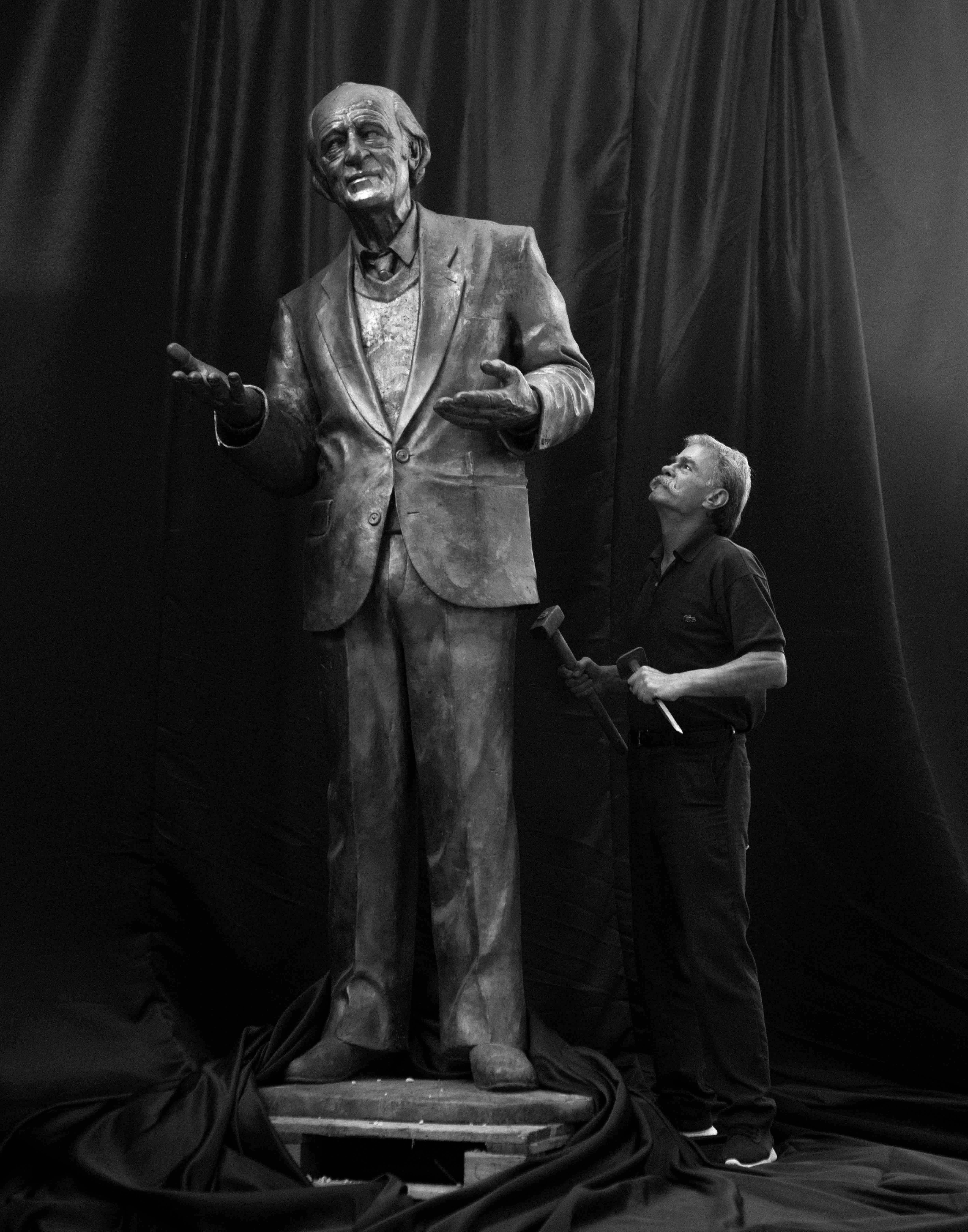 FATMIR HOXHA / SCULPTEUR - KOSOVO, PRISHTINA 2021