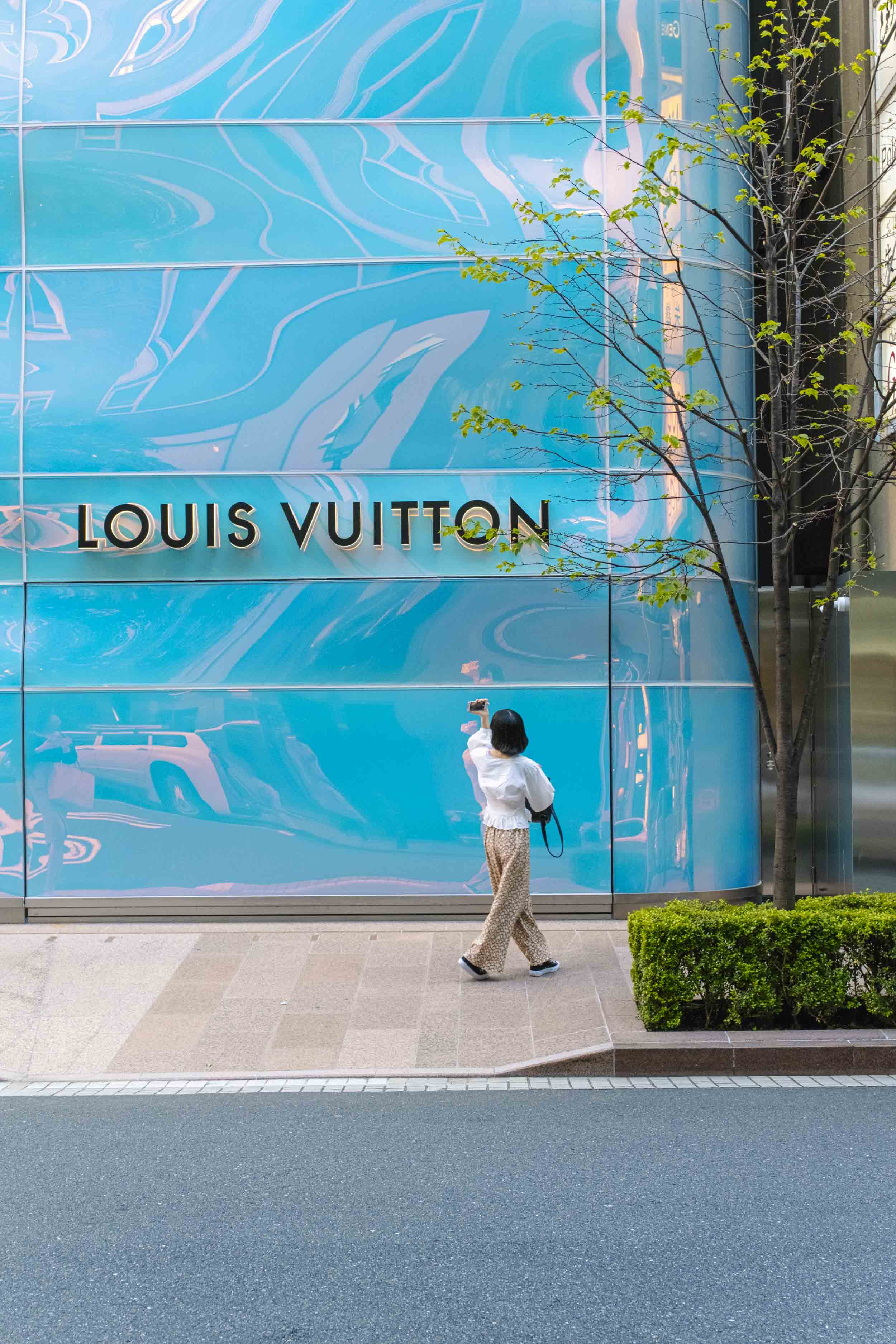 Check out the new Louis Vuitton Ginza Namiki Tokyo flagship store